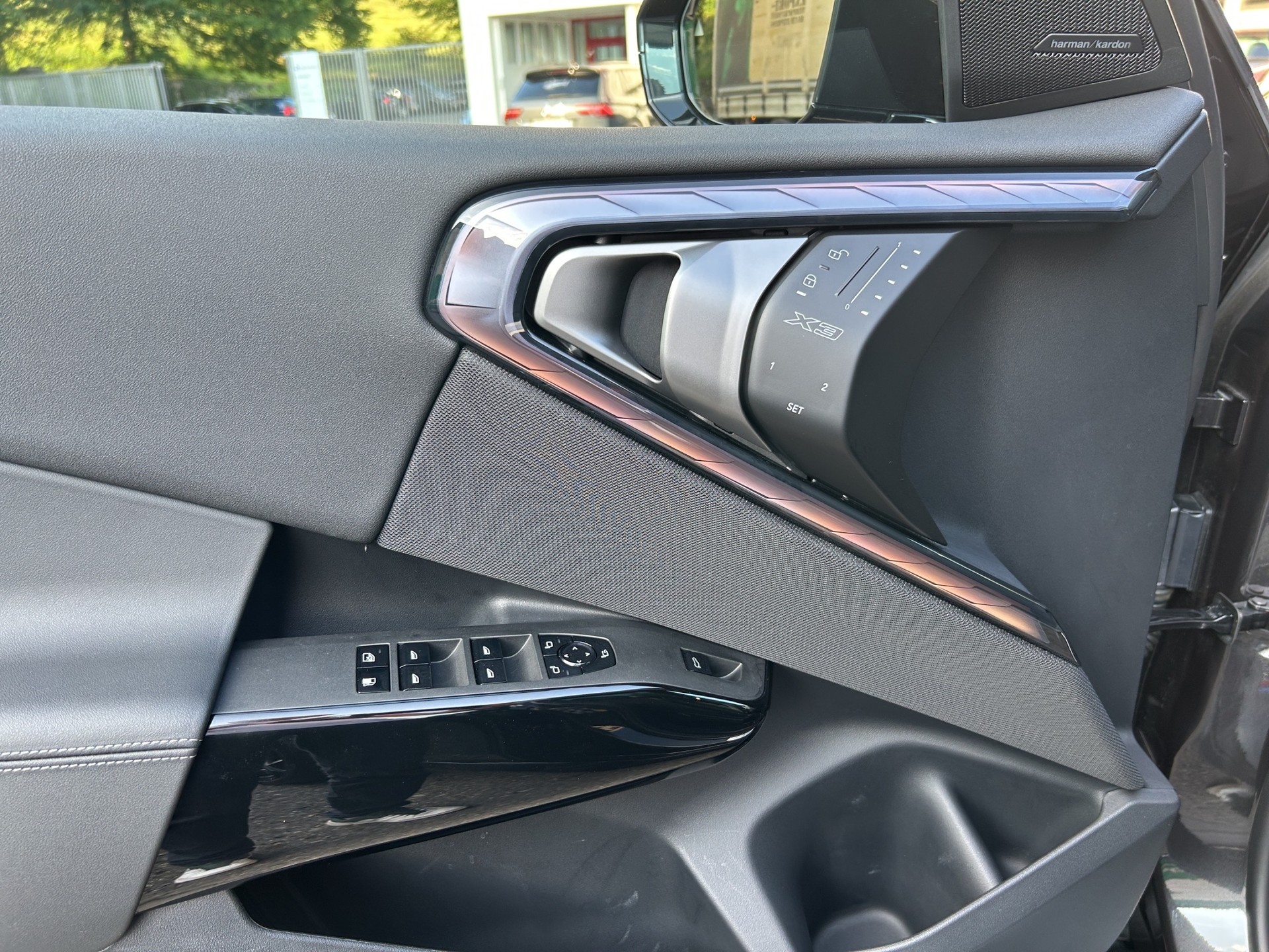 BMW X3 xDrive 30e M Sport Pro-image-12