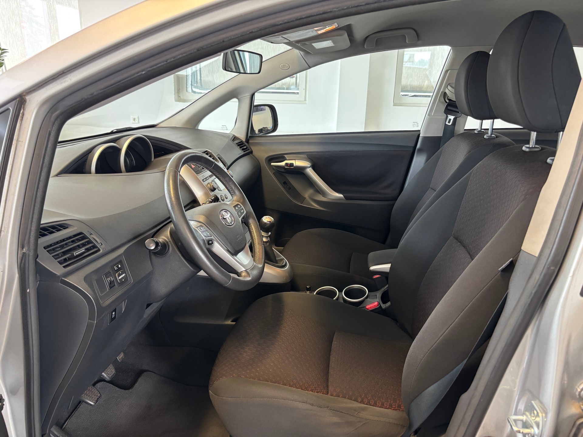 TOYOTA Verso 1.8 Linea Sol-image-5