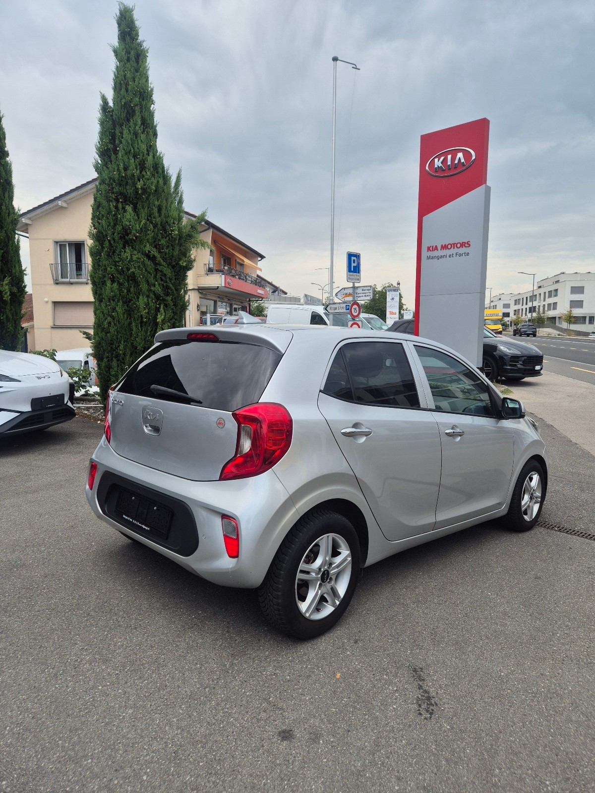 KIA Picanto 1.2 CVVT Style AMT-image-2