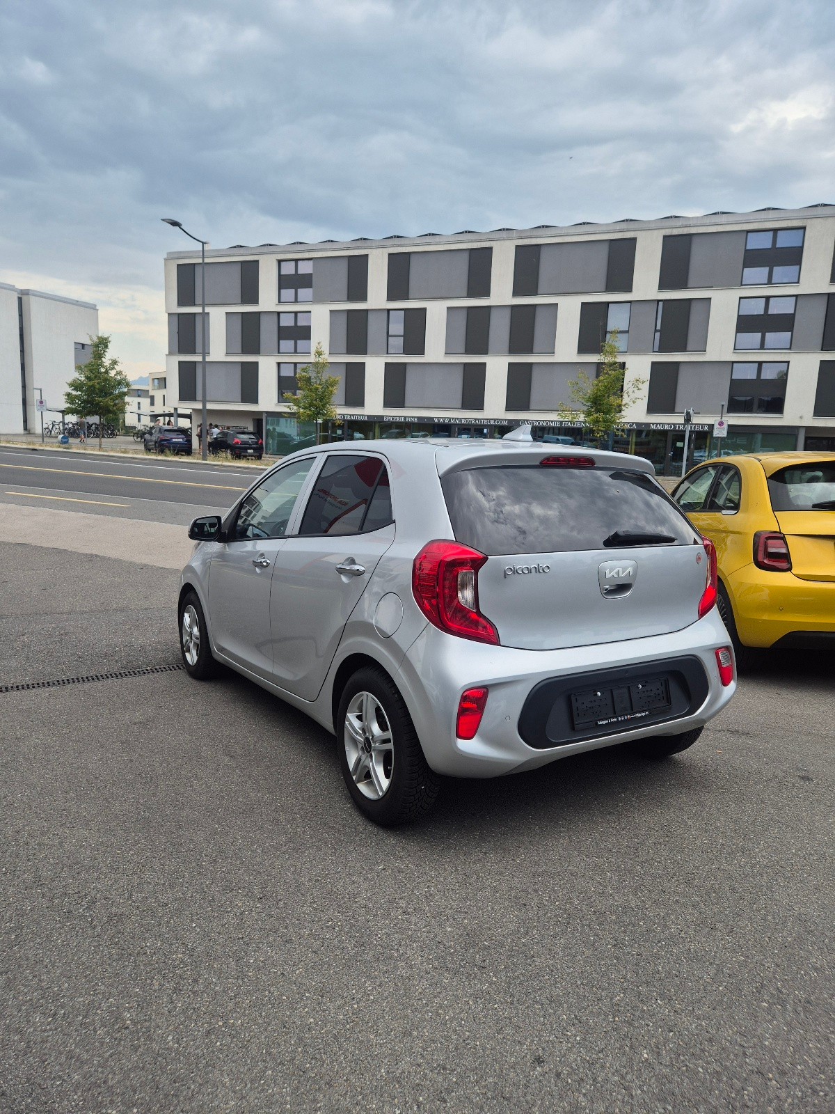KIA Picanto 1.2 CVVT Style AMT-image-3