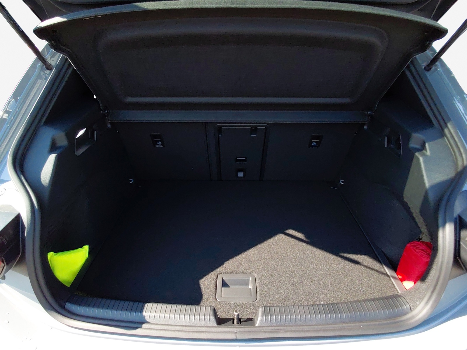 VW ID.3 Neo 50 kWh 170PS Life-image-12