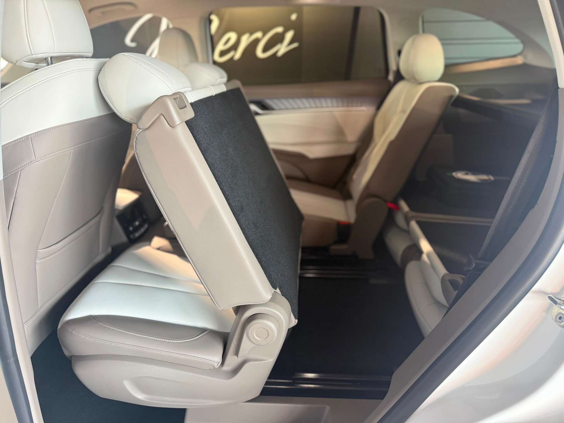 MG S9 1.5 TGDI PHEV Premium-image-10