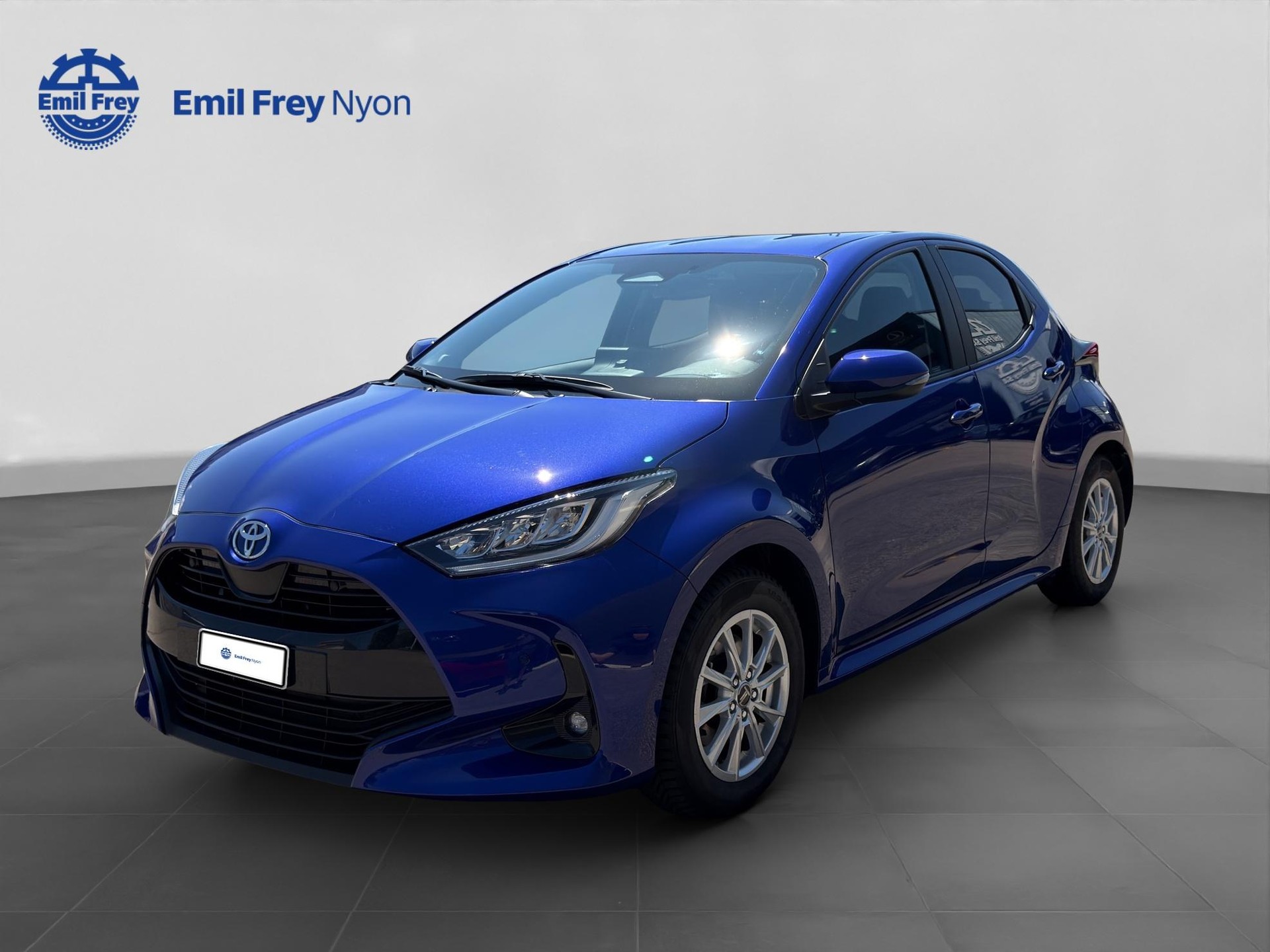 TOYOTA Yaris 1.5 VVT-i HSD Trend-image-0