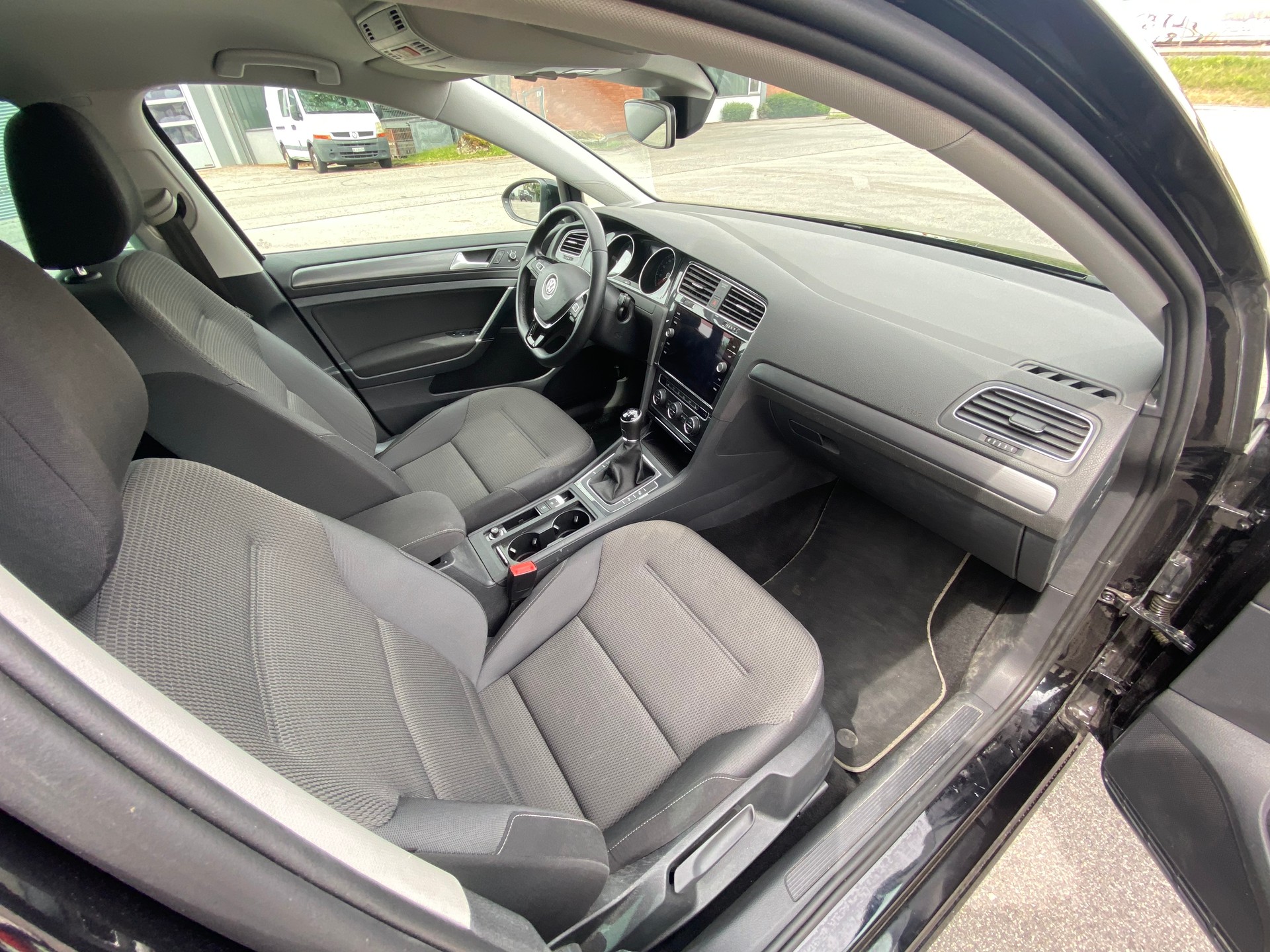 VW Golf 1.5 TSI EVO Edition 45-image-16
