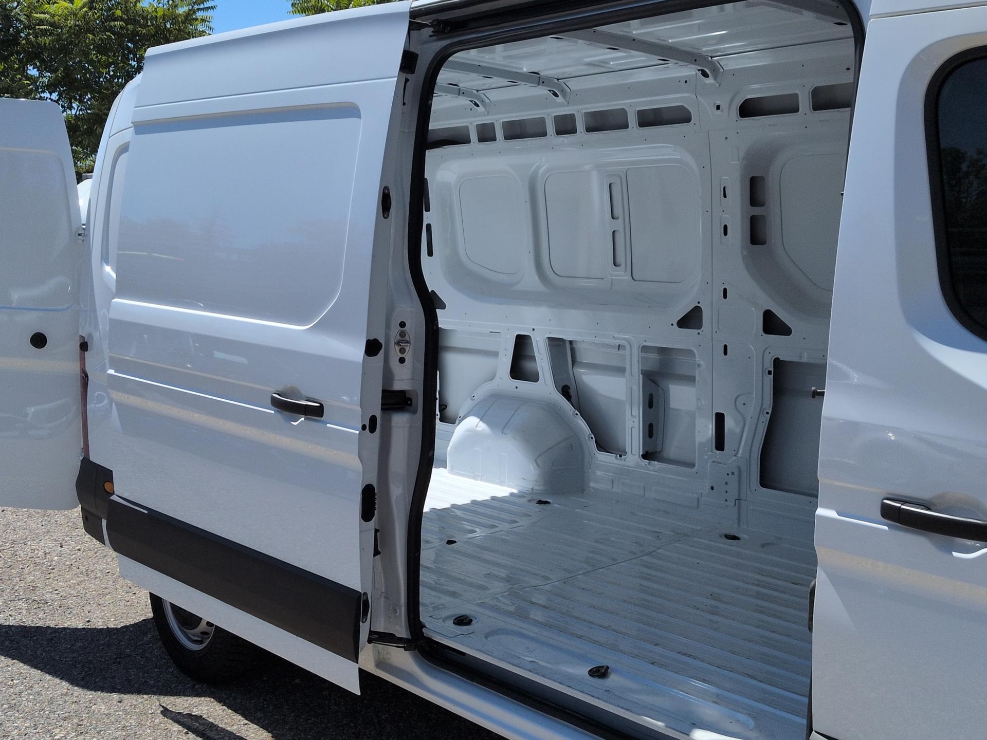 RENAULT Master T35 2.0 Blue dCi 130 L3H2 Extra-image-18