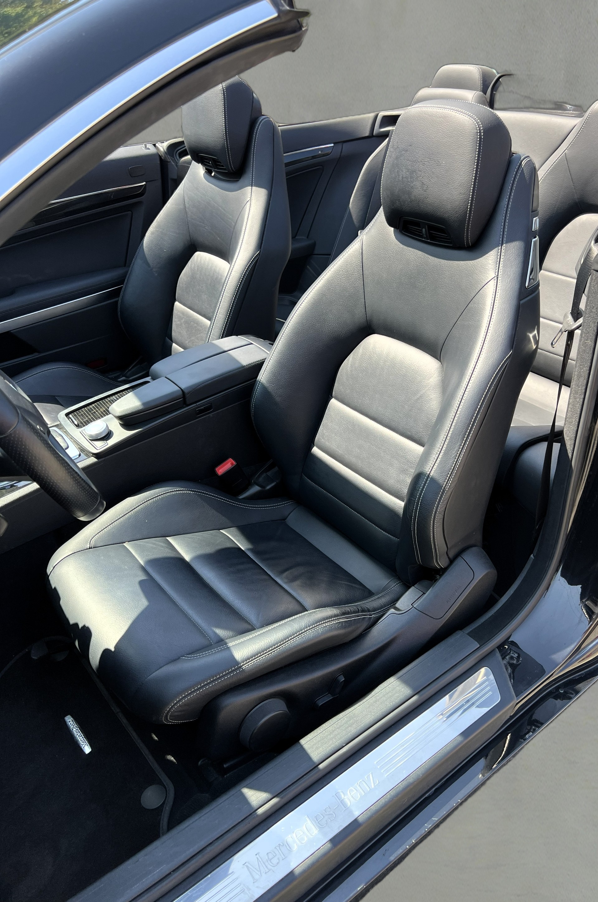 MERCEDES-BENZ E 250 CGI BlueEfficiency Automatic-image-15