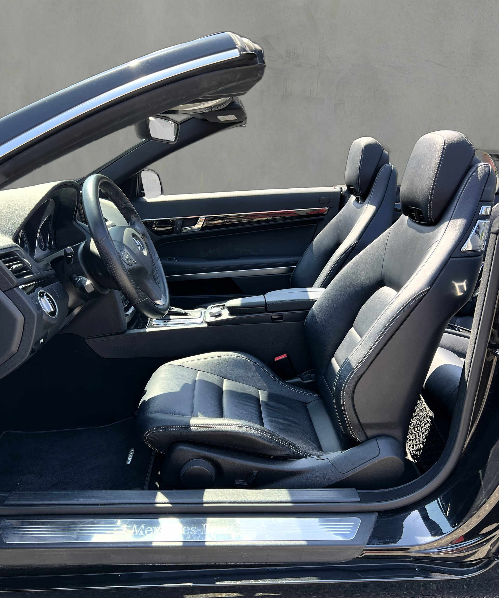 MERCEDES-BENZ E 250 CGI BlueEfficiency Automatic-image-17