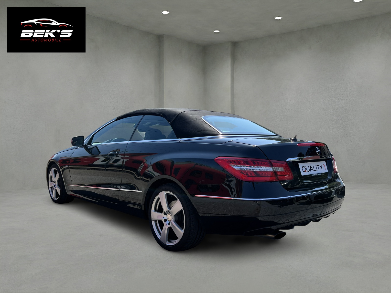 MERCEDES-BENZ E 250 CGI BlueEfficiency Automatic-image-25