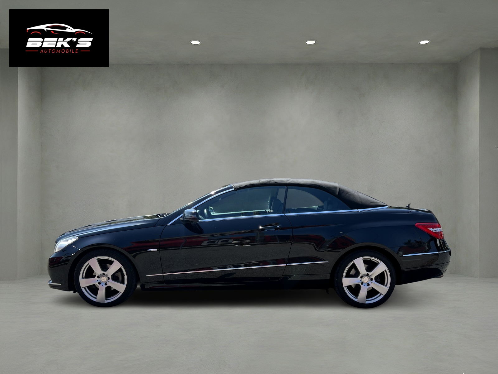 MERCEDES-BENZ E 250 CGI BlueEfficiency Automatic-image-24
