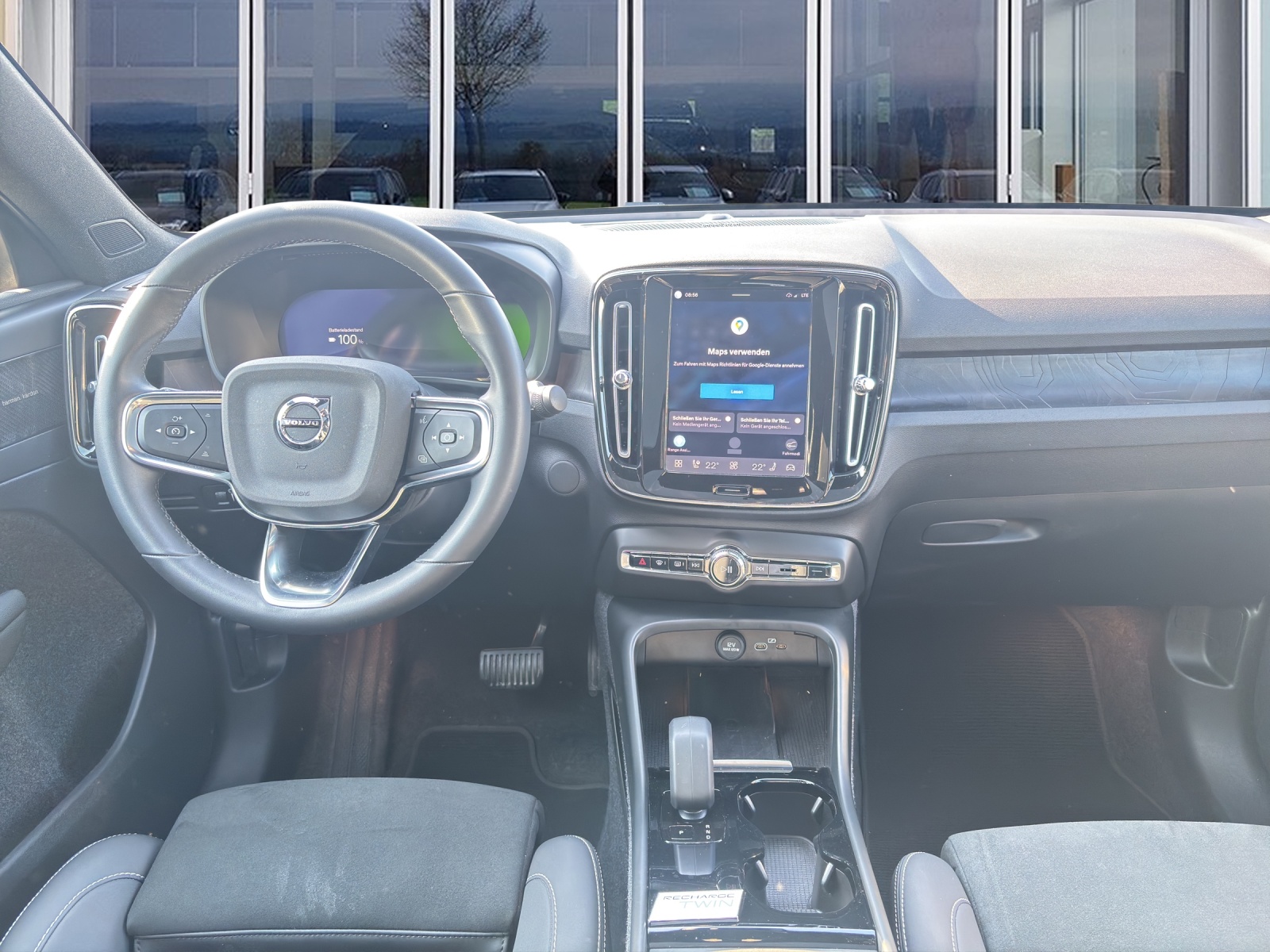 VOLVO C40 Recharge Twin-image-8