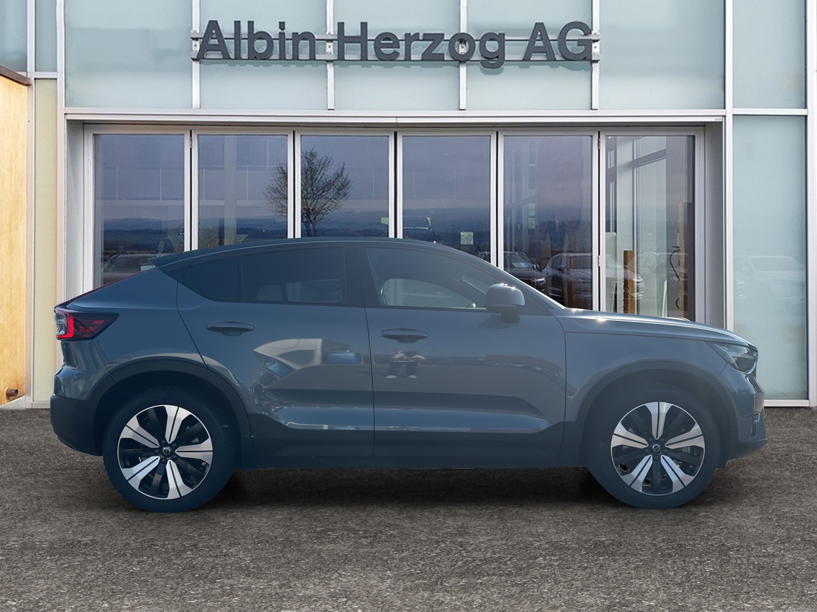 VOLVO C40 Recharge Twin-image-4