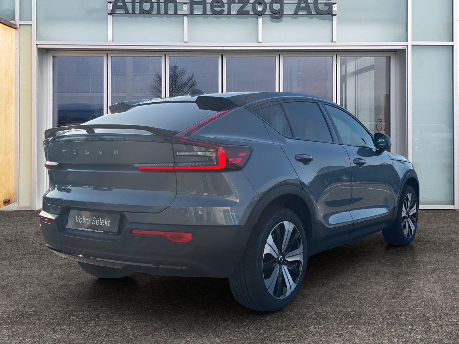 VOLVO C40 Recharge Twin-image-3