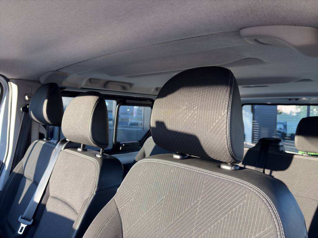RENAULT Trafic Blue dCi 120 Passenger Life-image-14