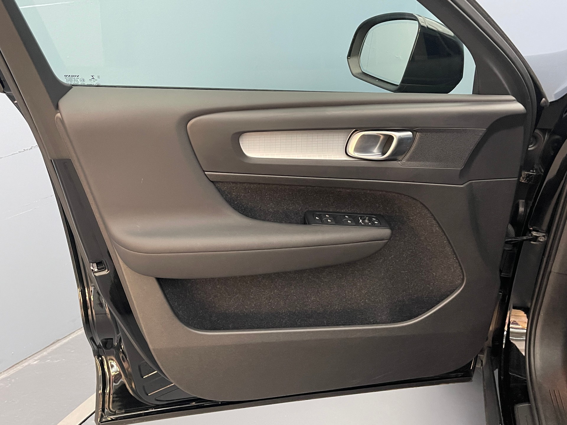 VOLVO XC40 1.5 T3 Momentum-image-8