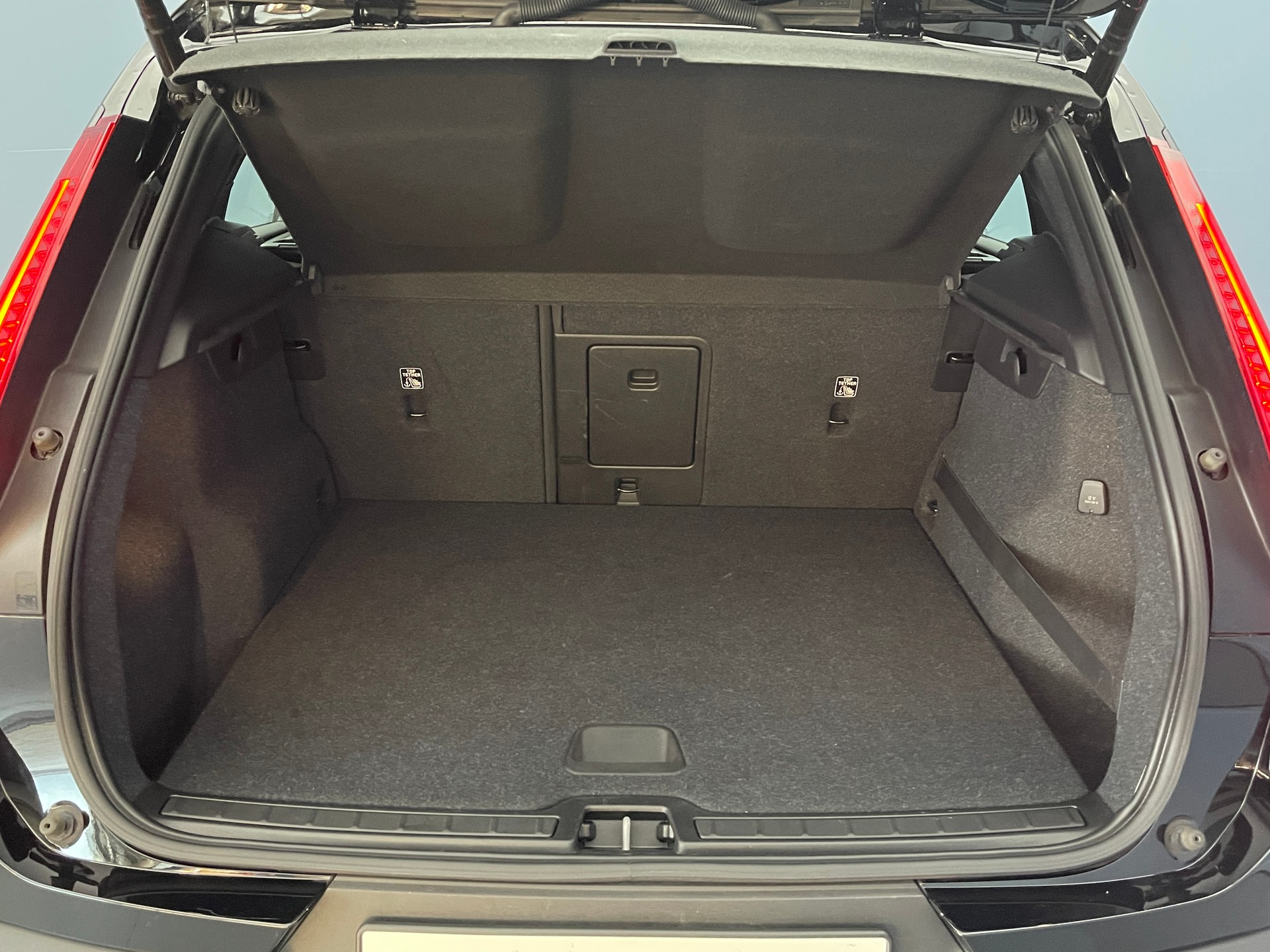VOLVO XC40 1.5 T3 Momentum-image-12