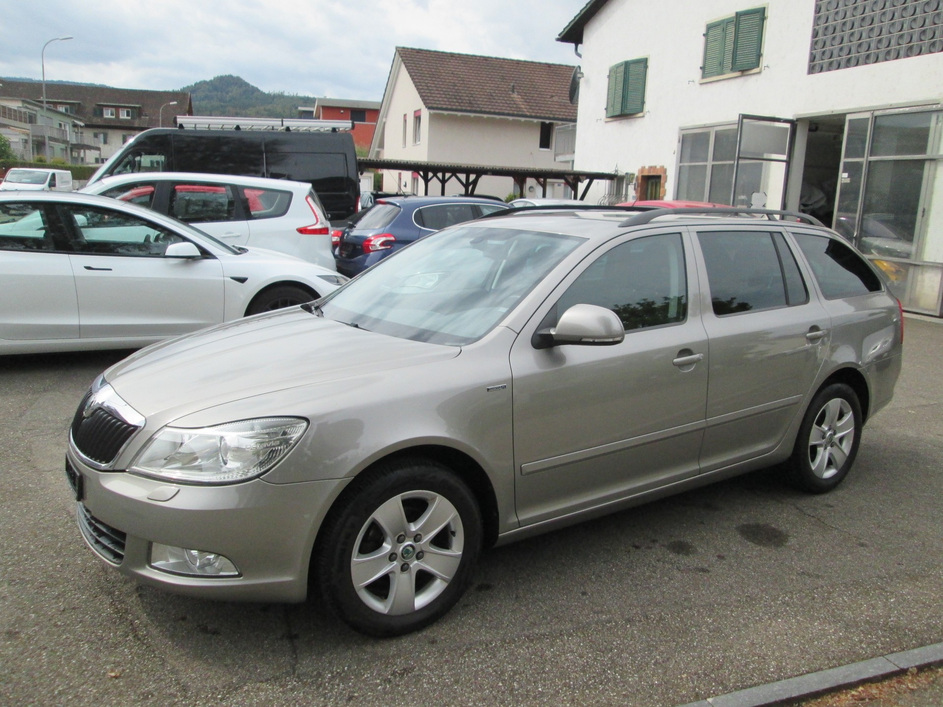 SKODA Octavia Combi 1.4 TSI Twenty20-image-0