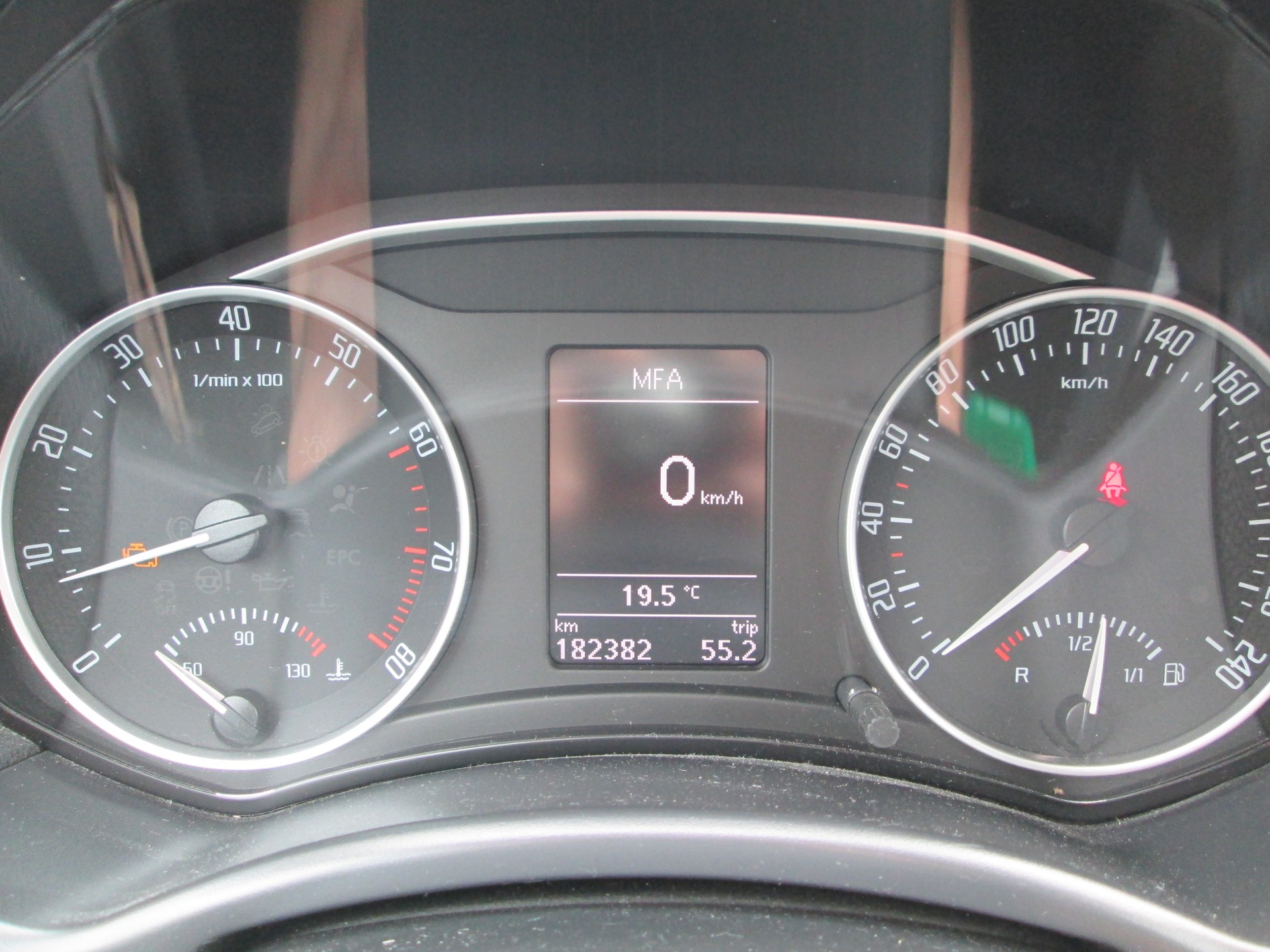 SKODA Octavia Combi 1.4 TSI Twenty20-image-12
