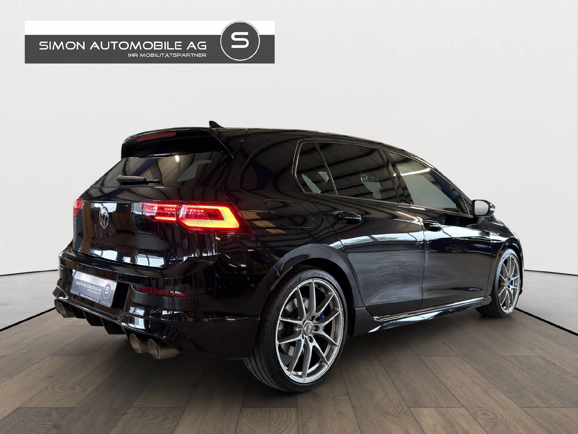 VW Golf VIII 2.0 TSI R DSG 4motion-image-5