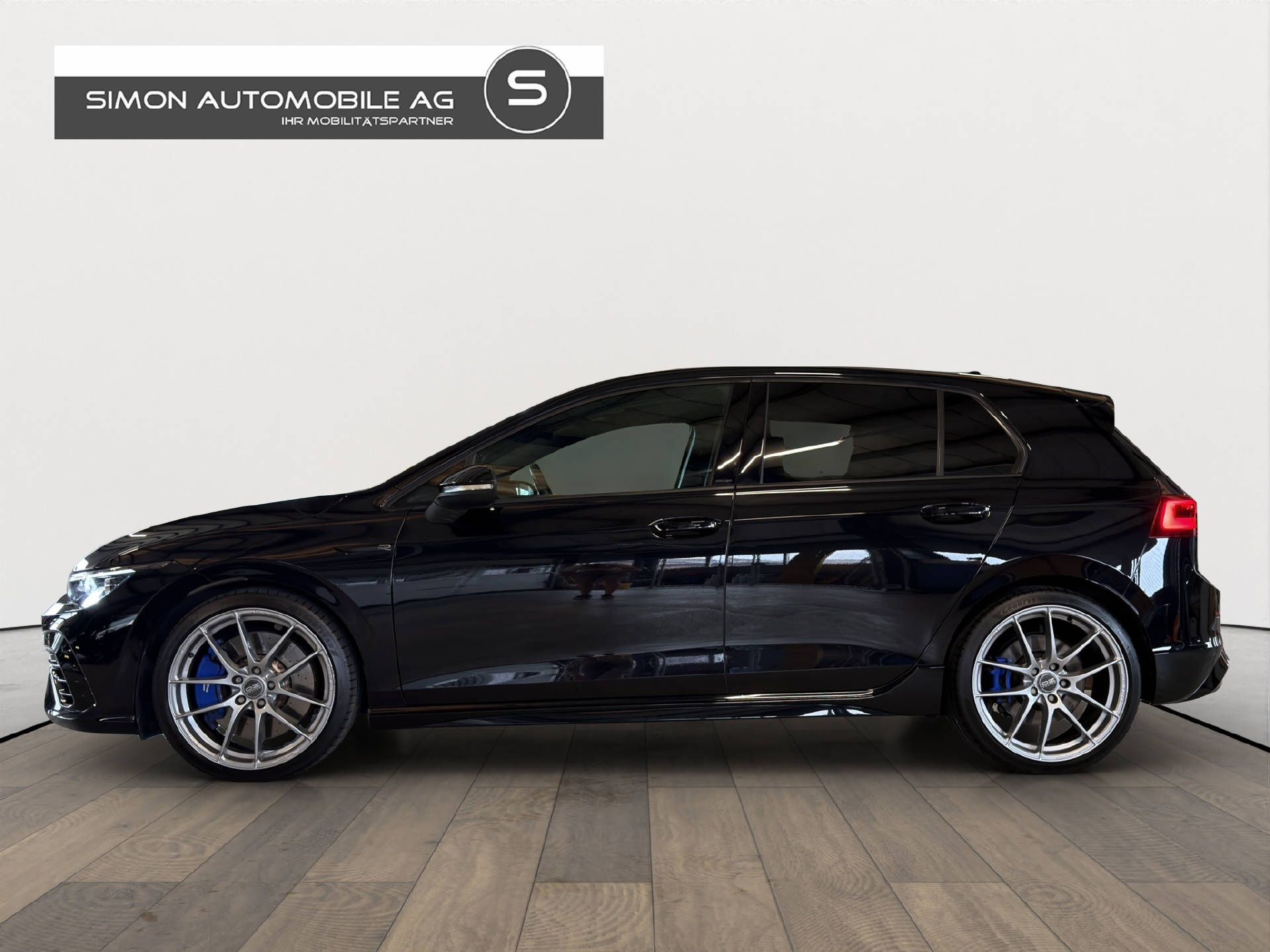 VW Golf VIII 2.0 TSI R DSG 4motion-showroom-element-2