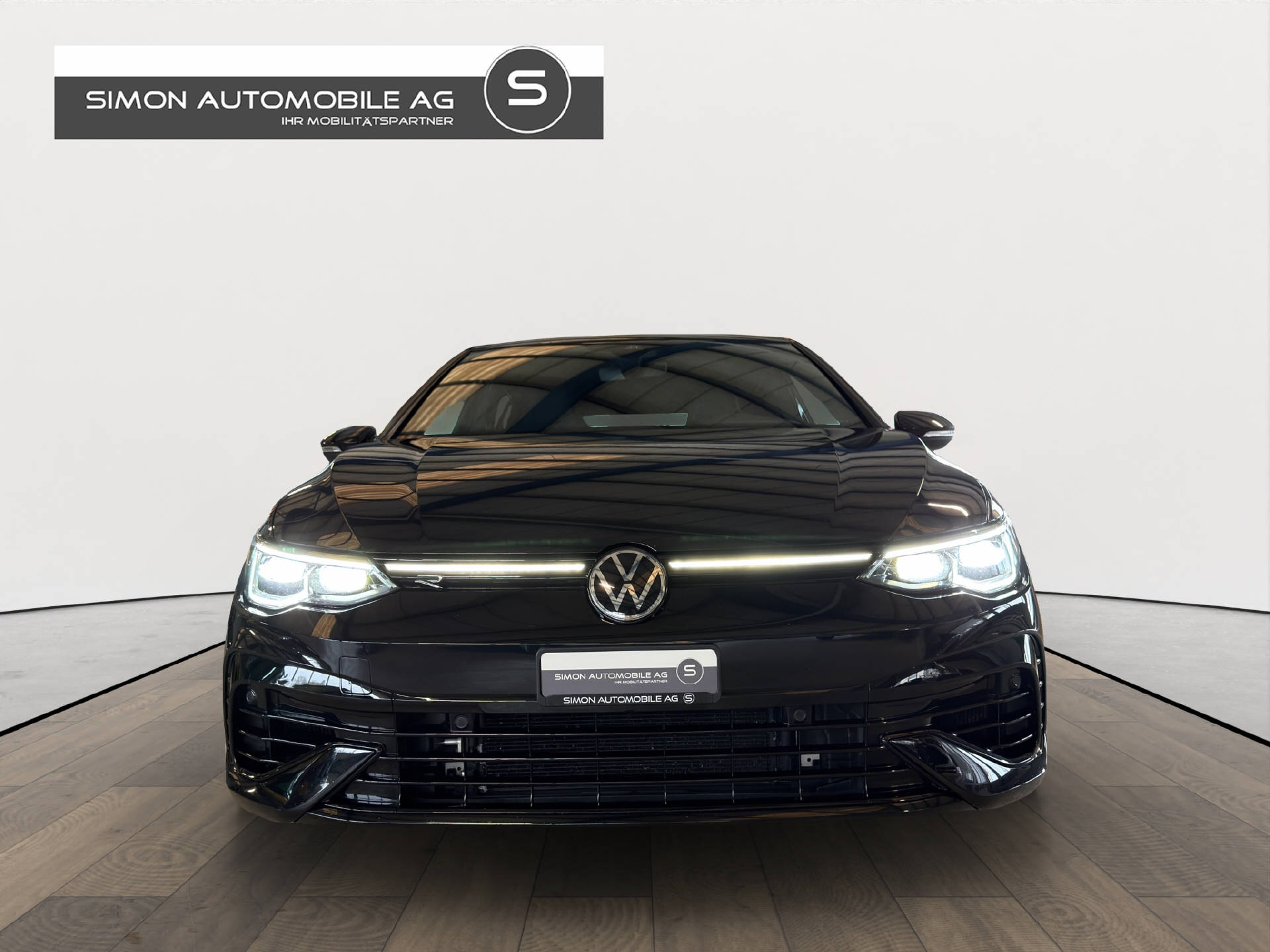 VW Golf VIII 2.0 TSI R DSG 4motion-image-8