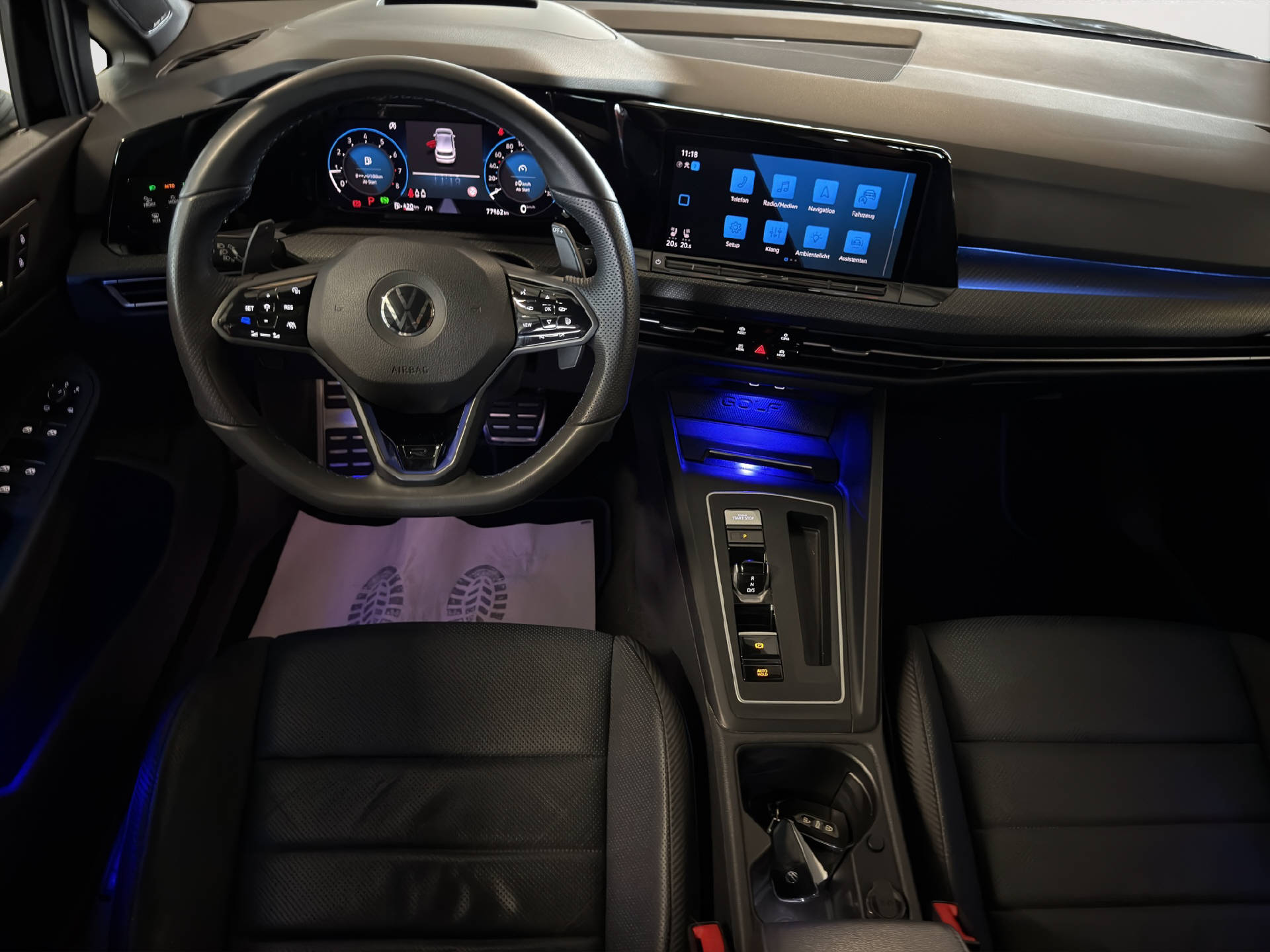 VW Golf VIII 2.0 TSI R DSG 4motion-image-12