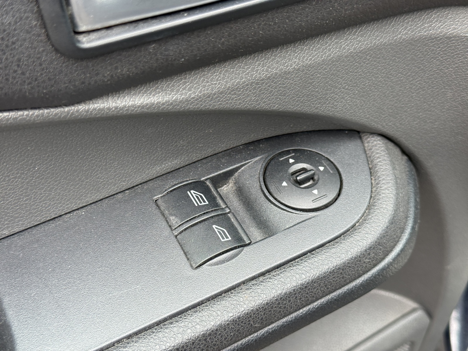 FORD C-Max 1.8 Trend-image-21