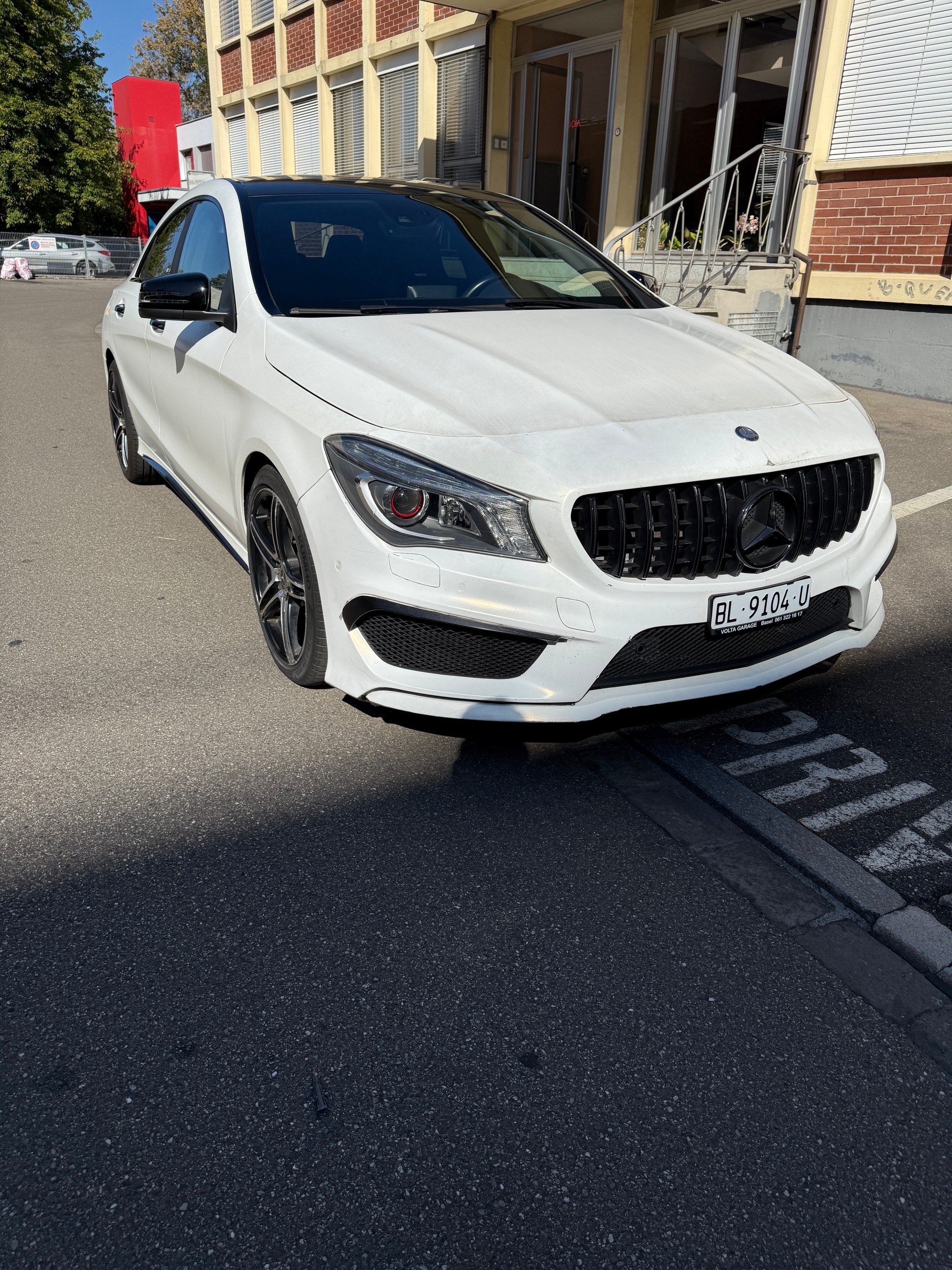 MERCEDES-BENZ CLA 200-image-3