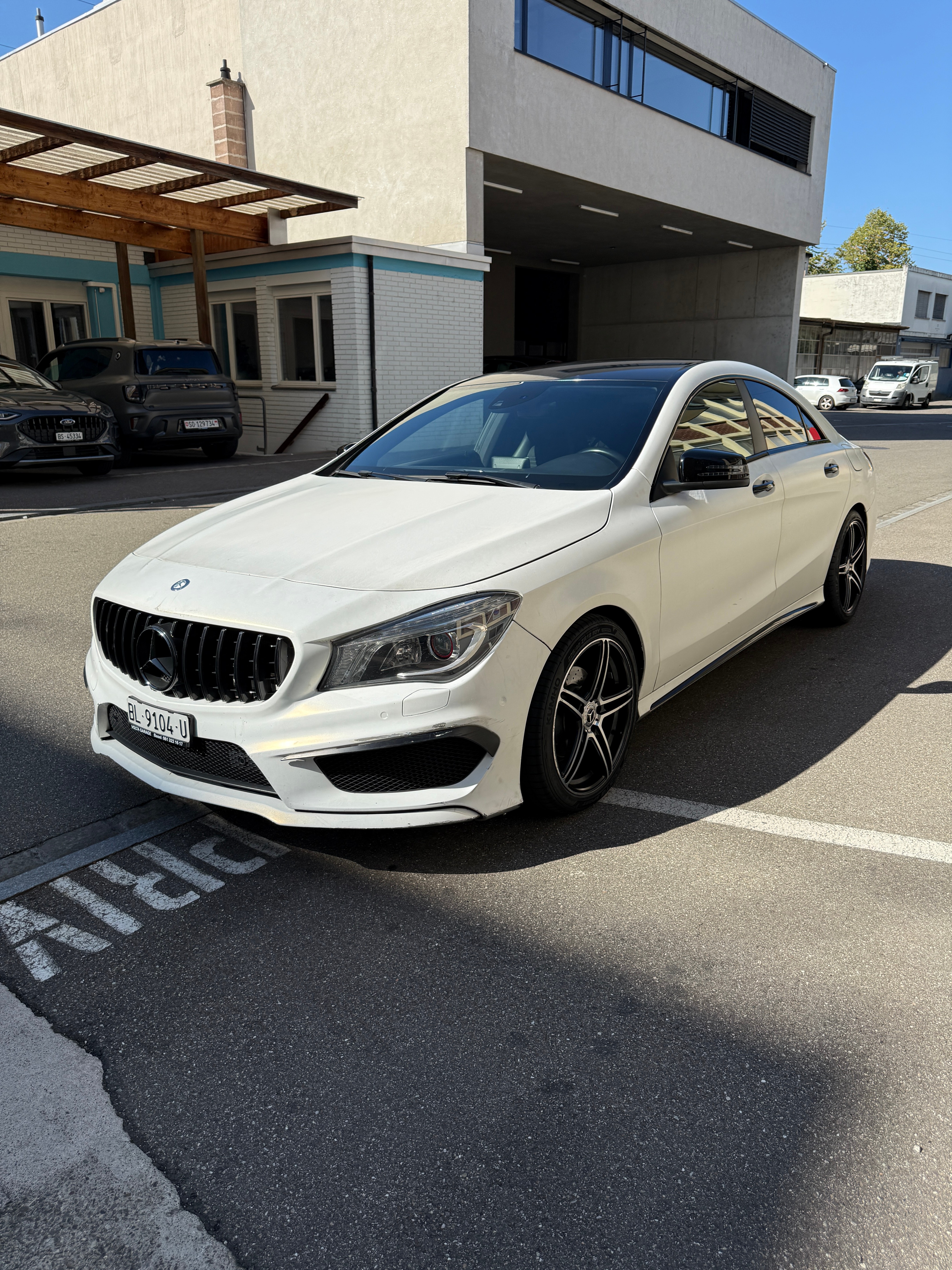 MERCEDES-BENZ CLA 200 — slika 1