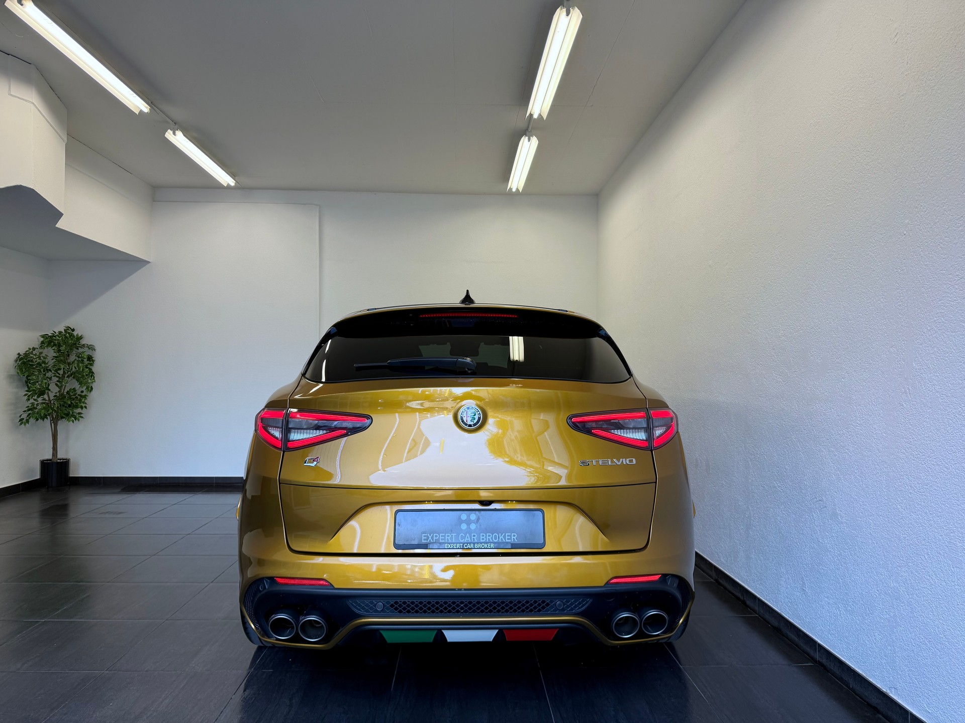 ALFA ROMEO Stelvio 2.9 V6 Quadrifoglio *AKRAPOVIC* Performante Sky Q4-image-10