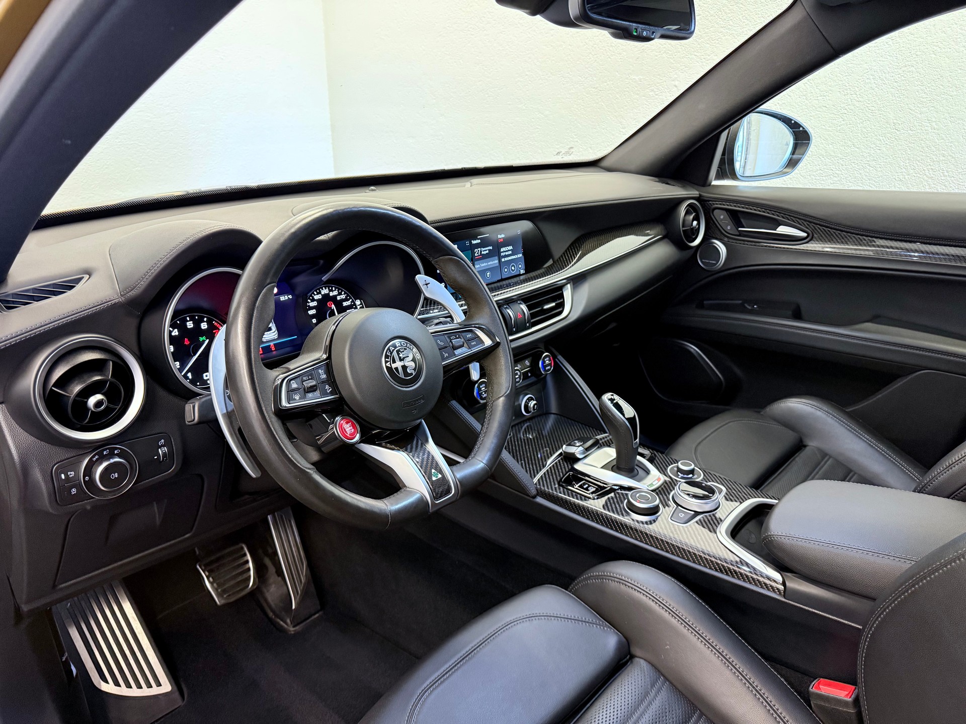 ALFA ROMEO Stelvio 2.9 V6 Quadrifoglio *AKRAPOVIC* Performante Sky Q4-image-13
