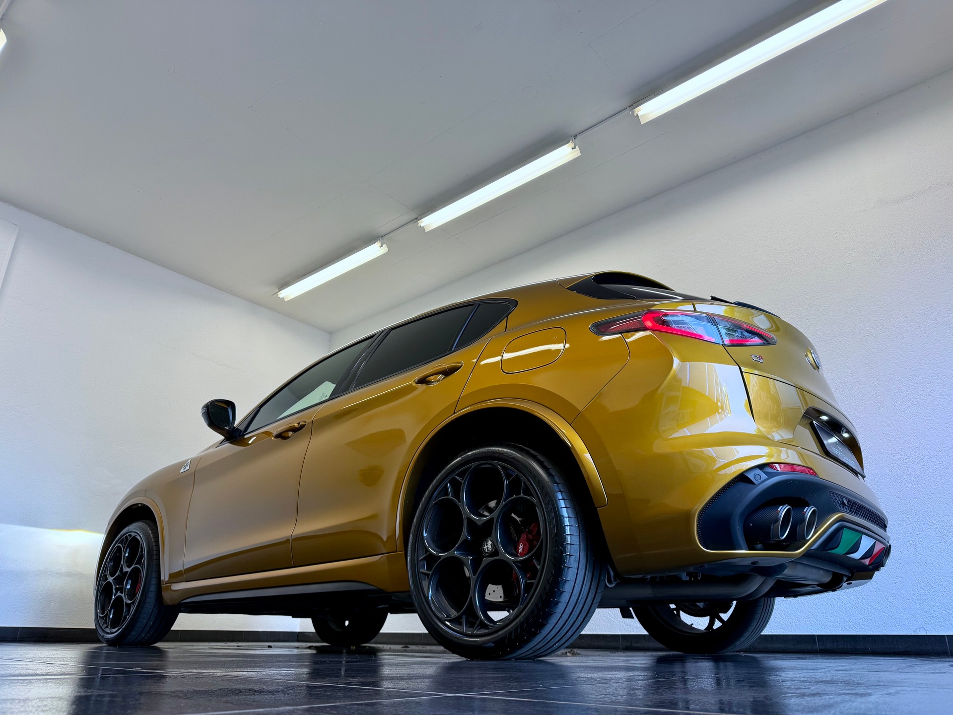 ALFA ROMEO Stelvio 2.9 V6 Quadrifoglio *AKRAPOVIC* Performante Sky Q4-image-8