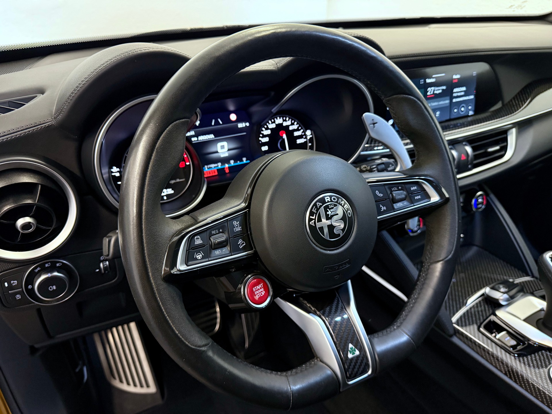 ALFA ROMEO Stelvio 2.9 V6 Quadrifoglio *AKRAPOVIC* Performante Sky Q4-image-14