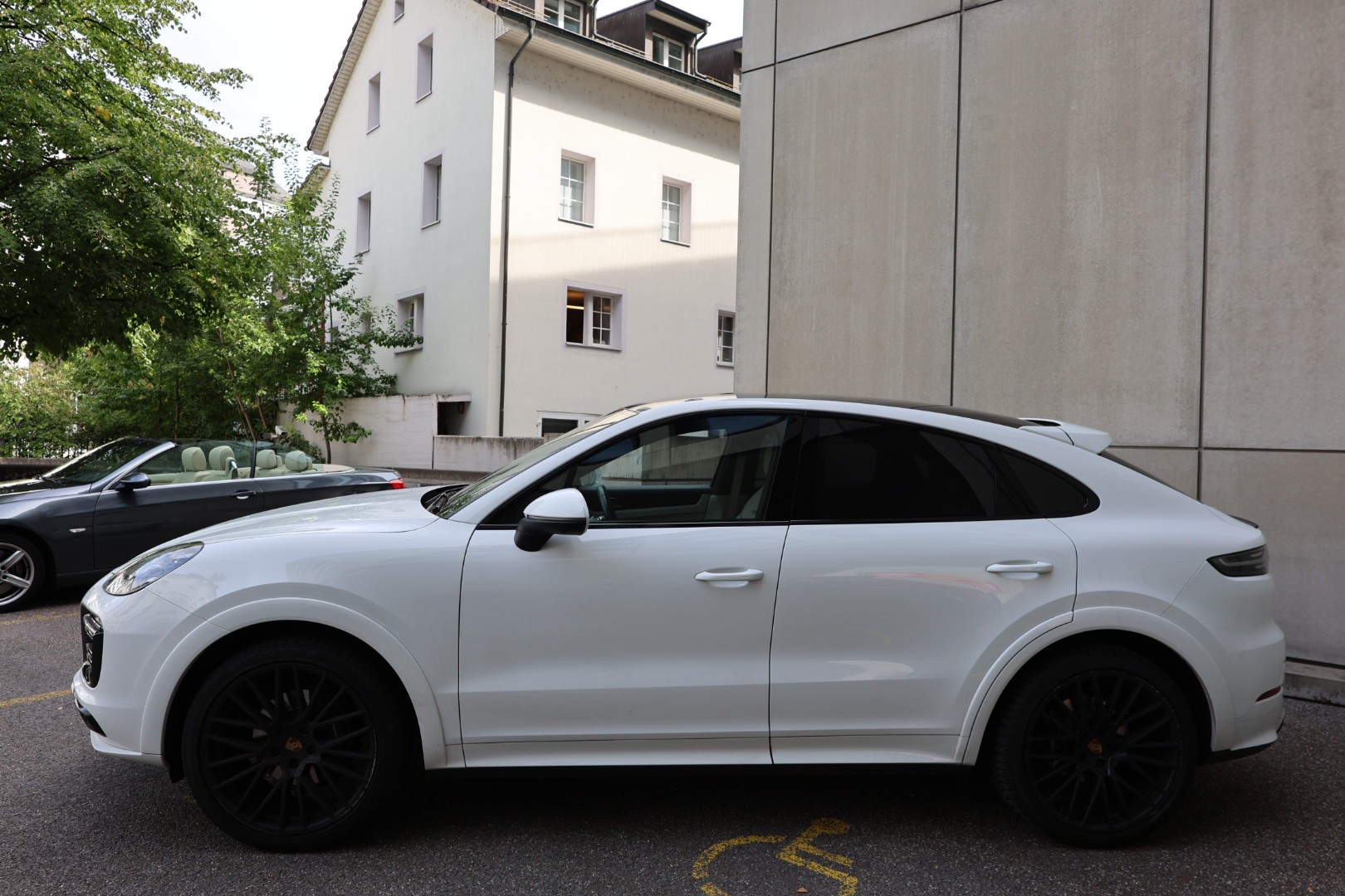 PORSCHE 3.0 V6 Platinum Edition-image-1