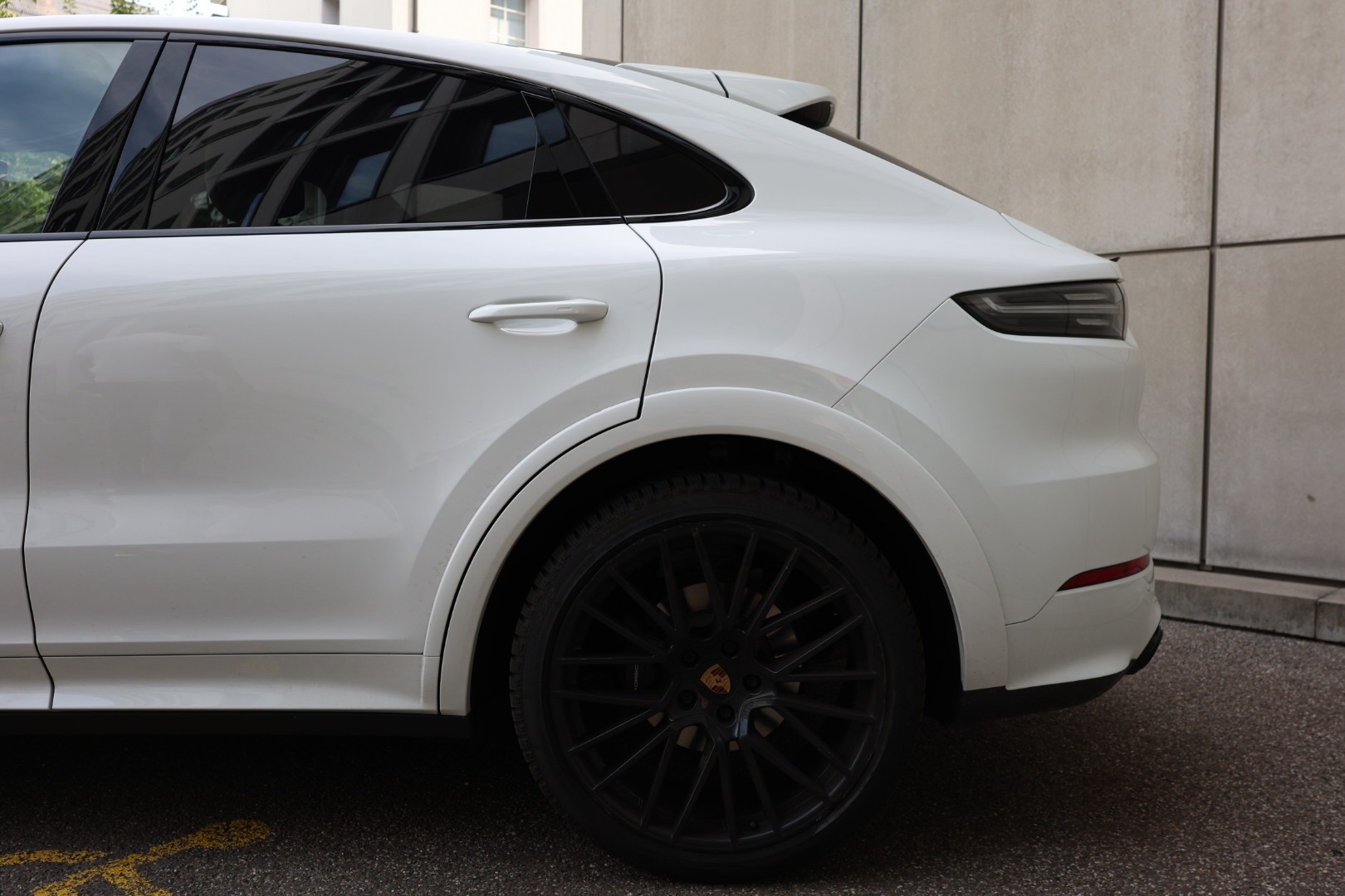 PORSCHE 3.0 V6 Platinum Edition-image-3