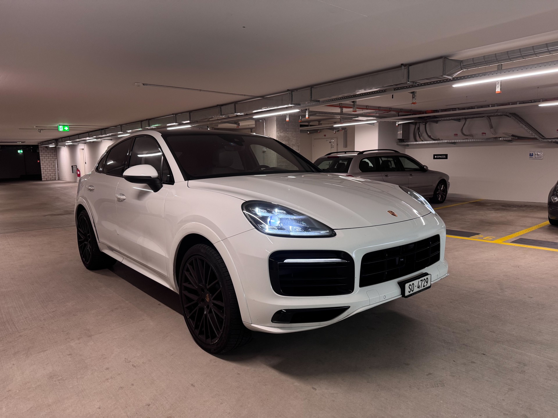 PORSCHE 3.0 V6 Platinum Edition-image-0