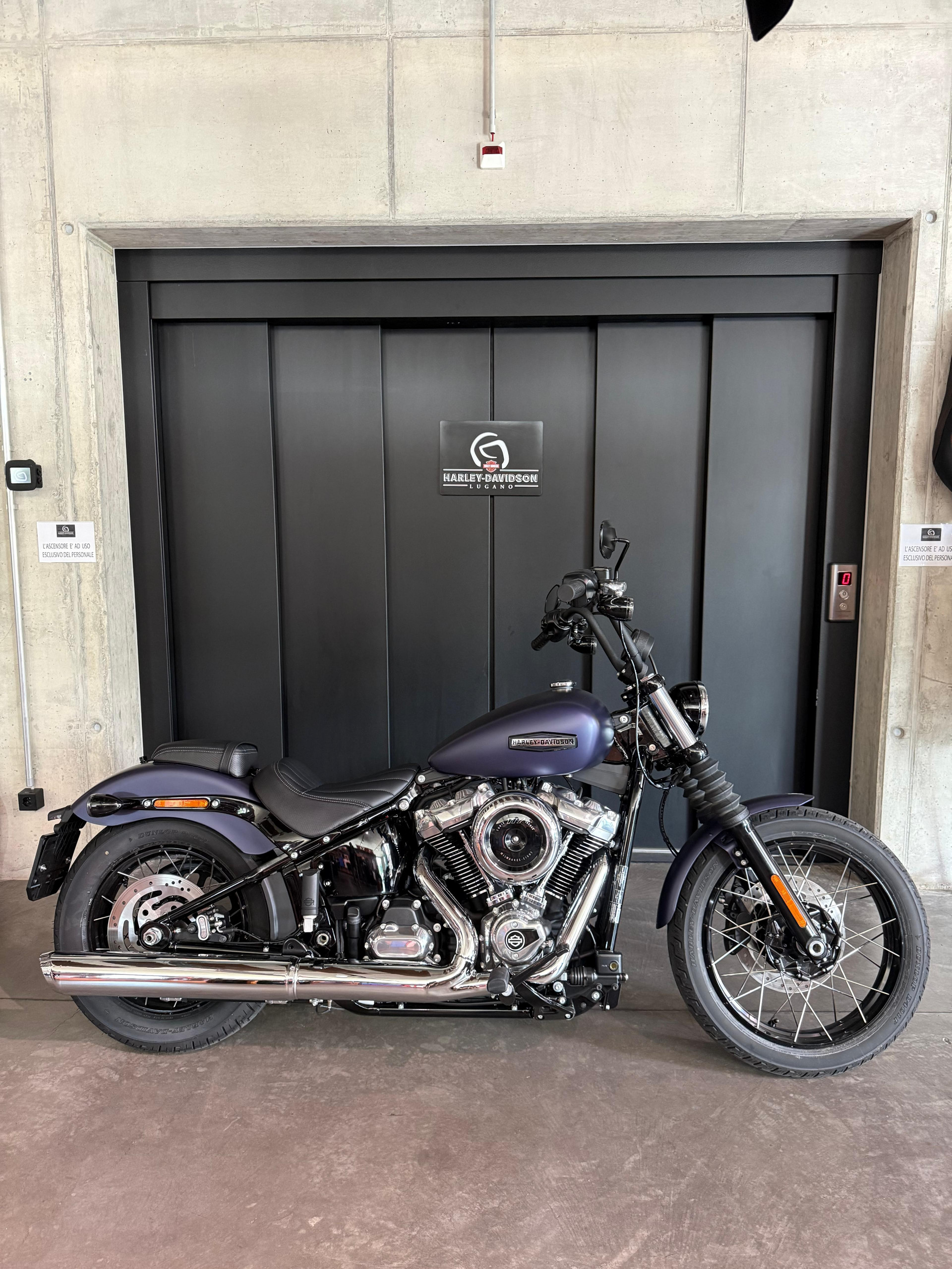 HARLEY-DAVIDSON FXBB 1923 Street Bob 117-showroom-element-1