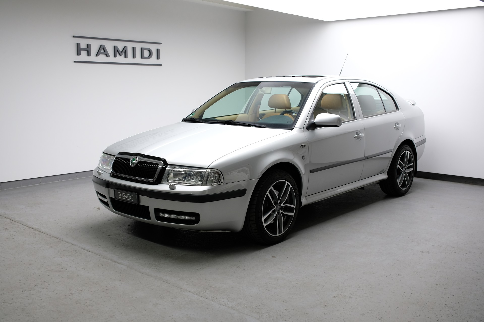 SKODA Octavia 1.8 Turbo Laurin & Klement-image-0