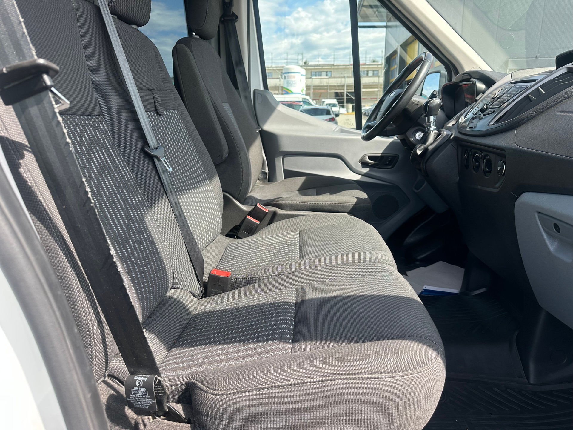 FORD Transit 350M 4x4 9 Plãtze-image-10