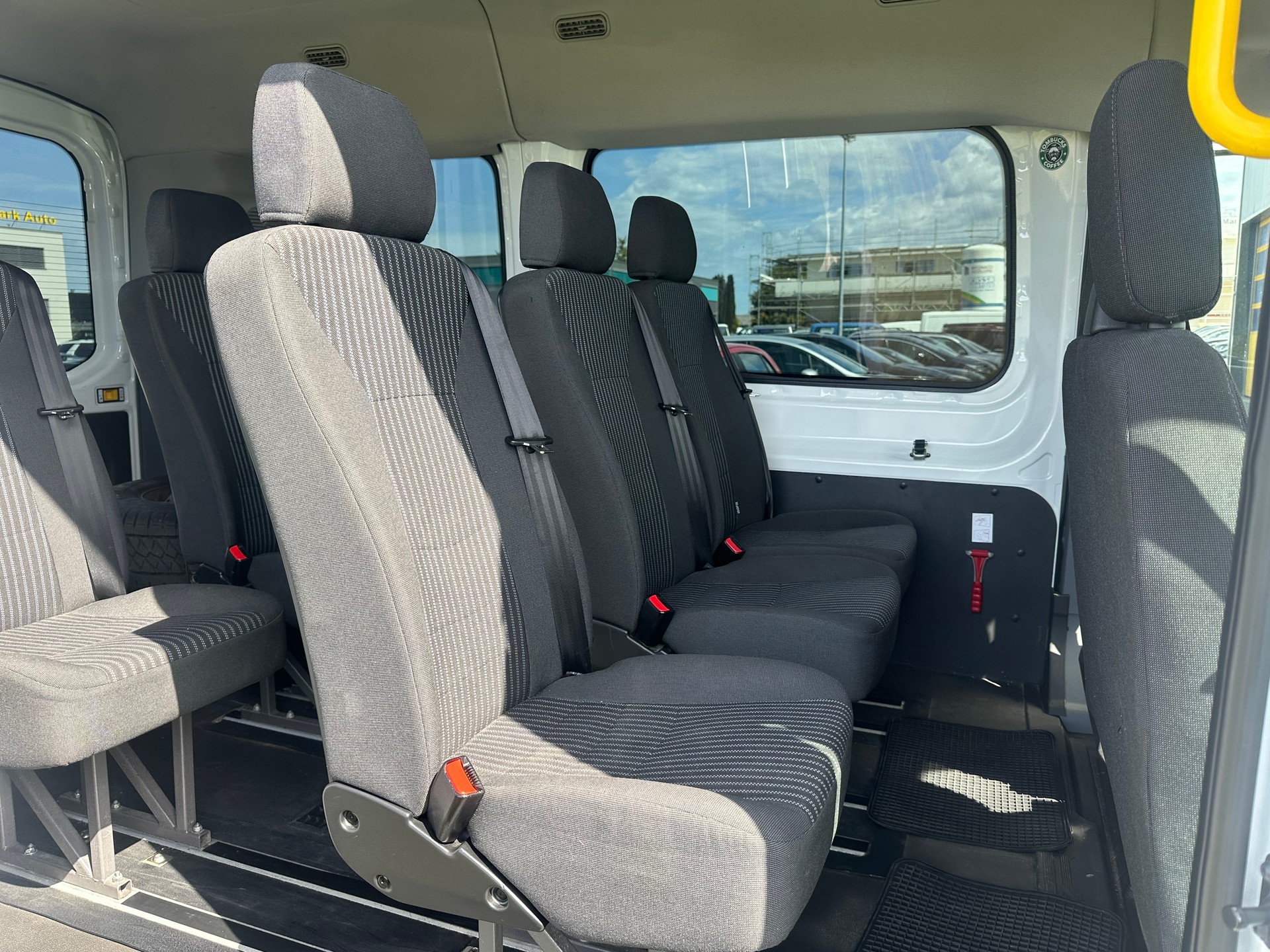 FORD Transit 350M 4x4 9 Plãtze-image-9