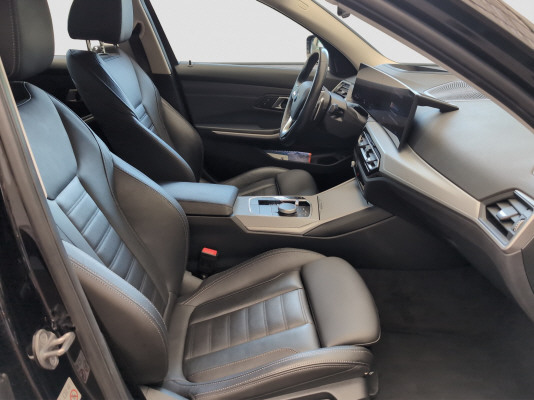BMW 320d xDrive 48V Touring-image-8