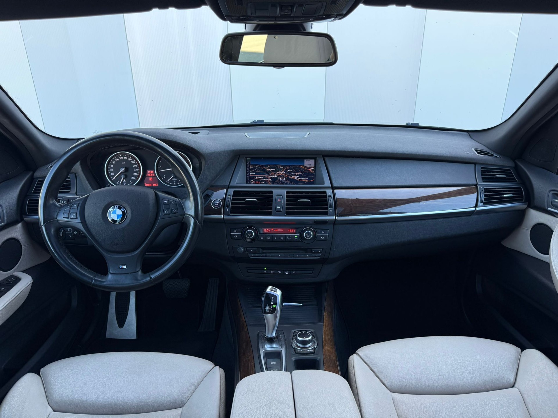 BMW X5 xDrive 40d Steptronic-image-9