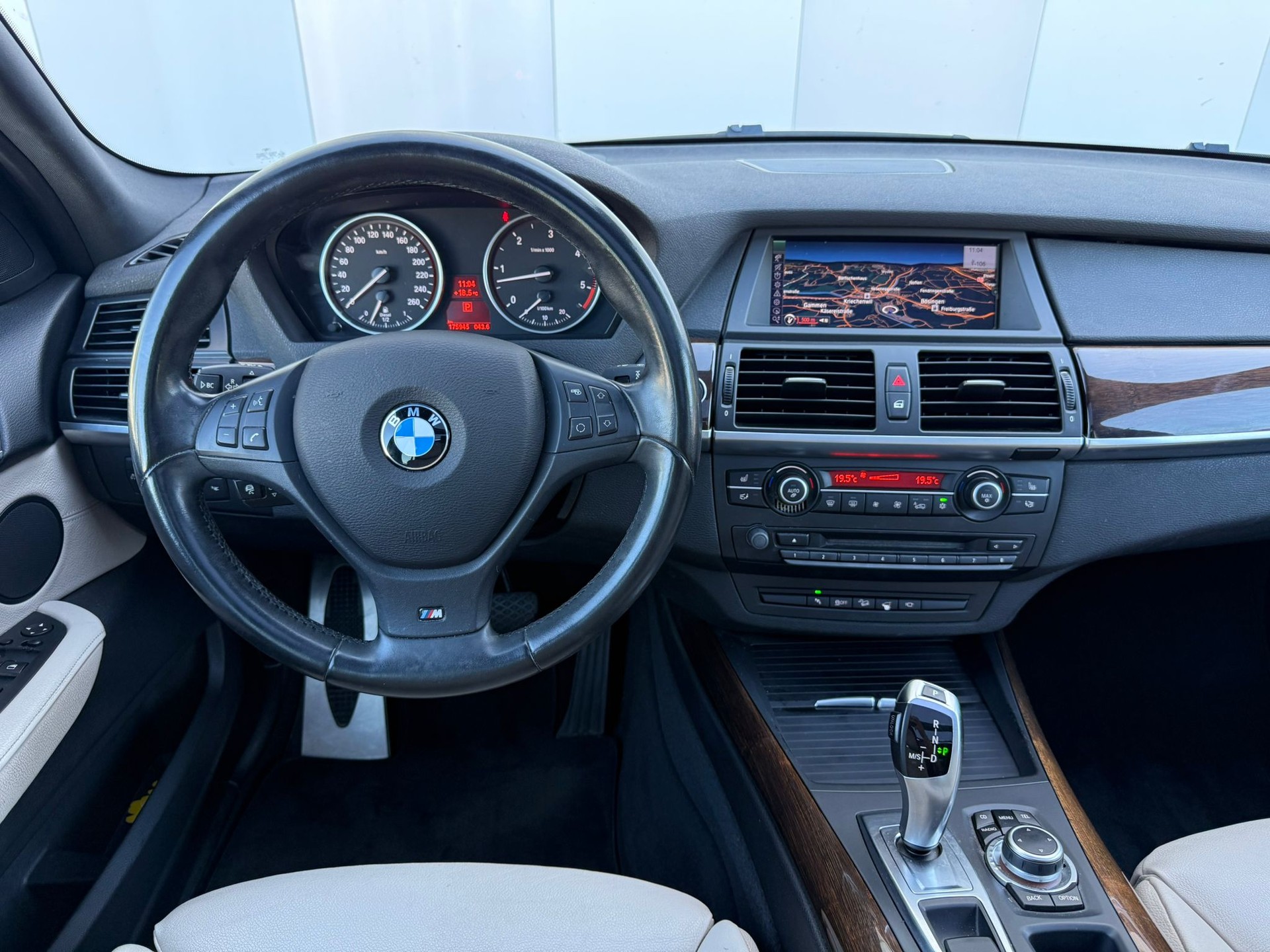 BMW X5 xDrive 40d Steptronic-image-10