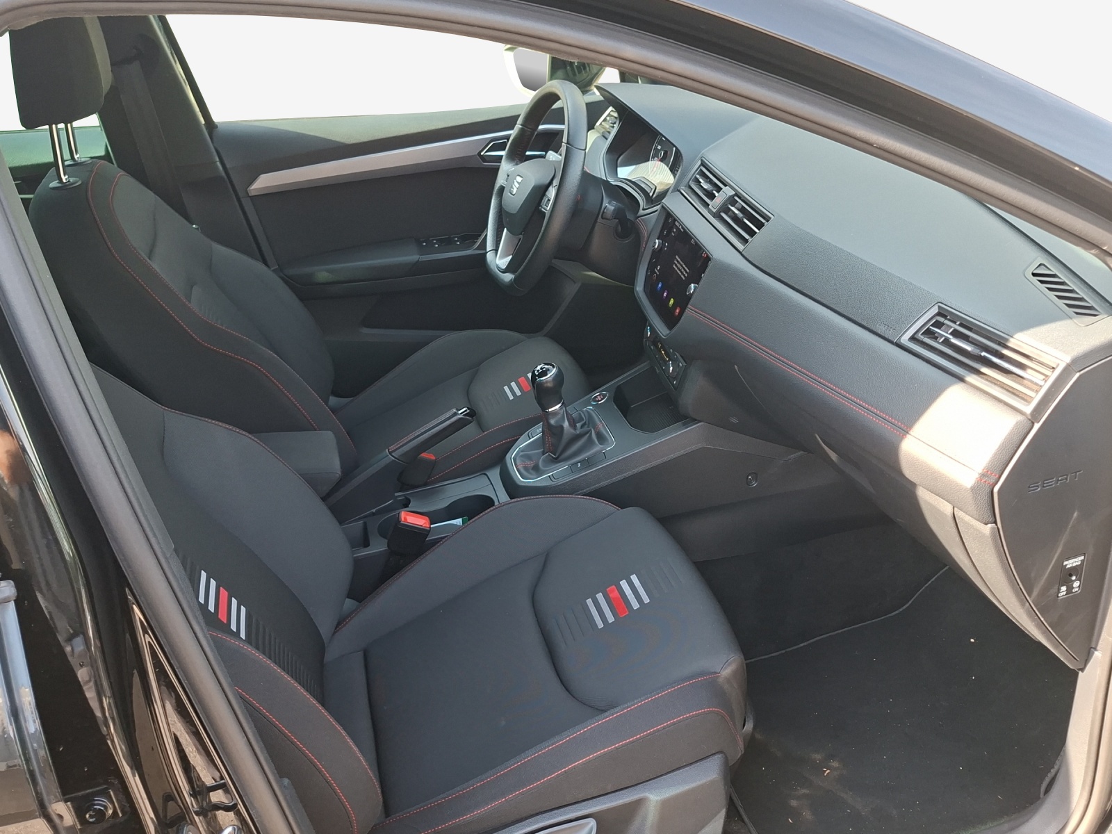 SEAT Ibiza 1.0 EcoTSI Hola FR-image-15
