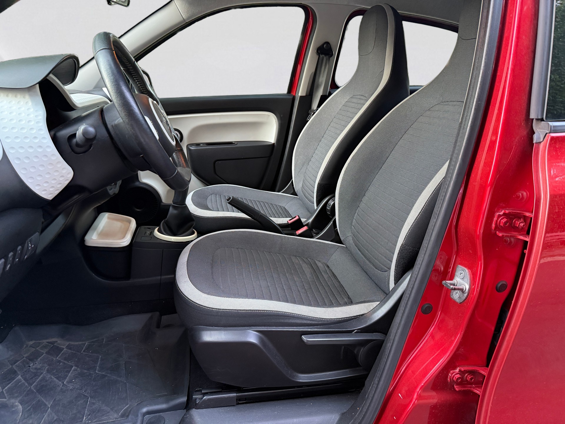 RENAULT Twingo 1.0 Intens-image-15