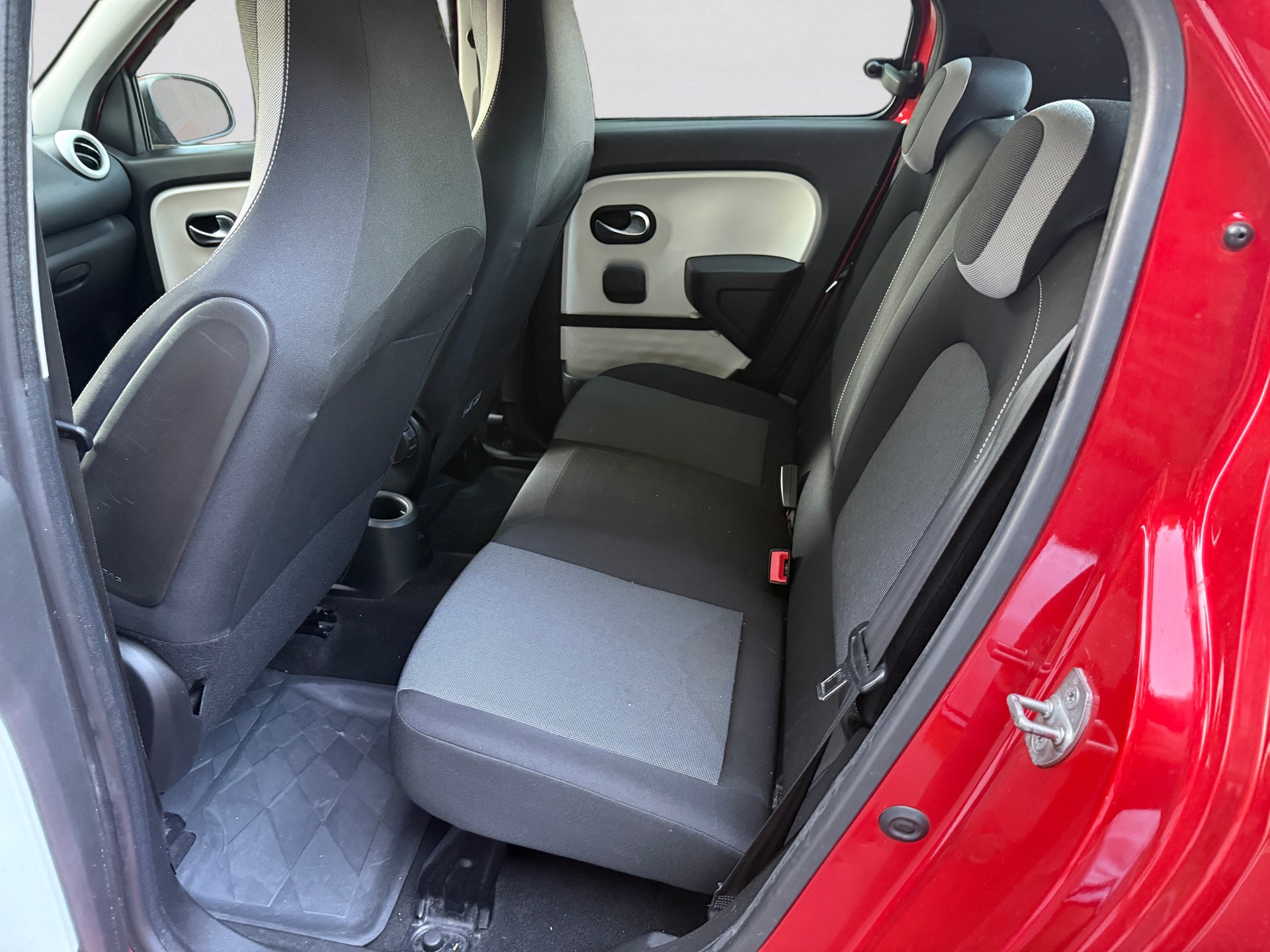 RENAULT Twingo 1.0 Intens-image-12