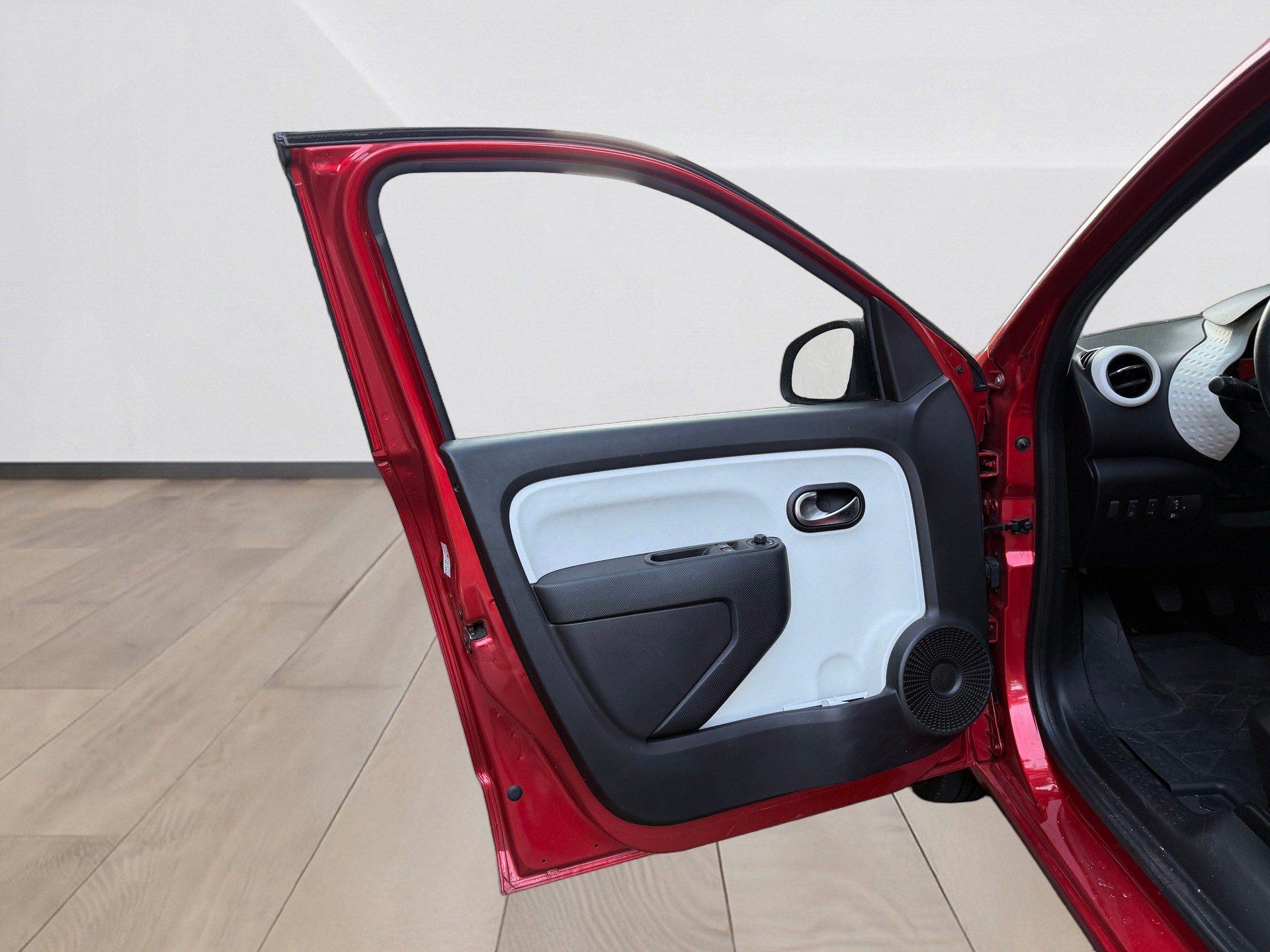 RENAULT Twingo 1.0 Intens-image-14