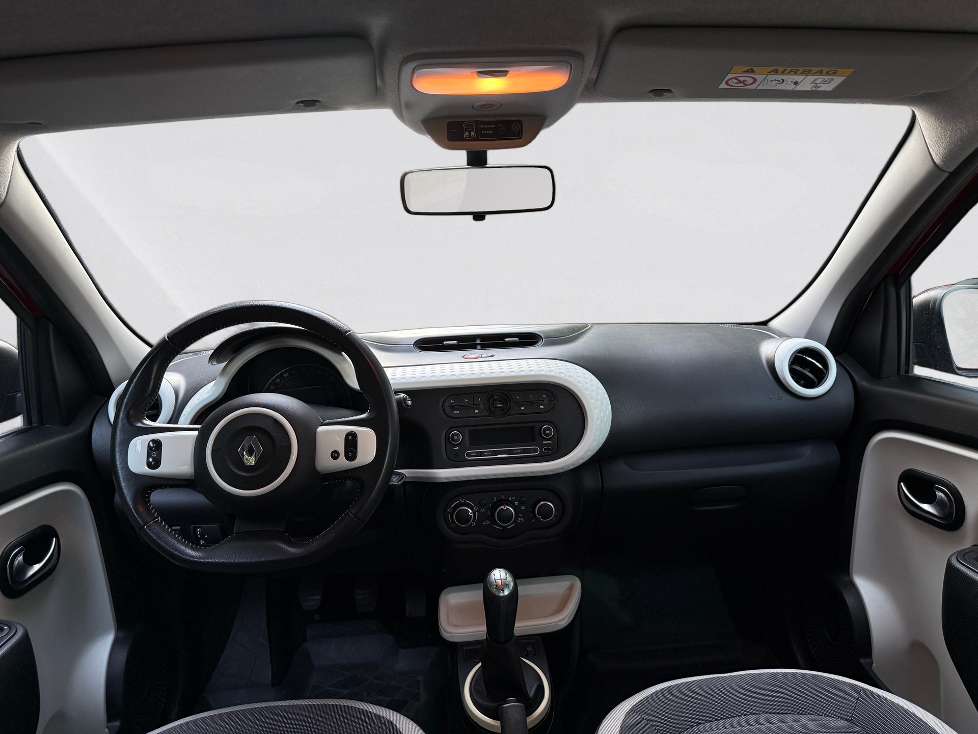 RENAULT Twingo 1.0 Intens-image-13