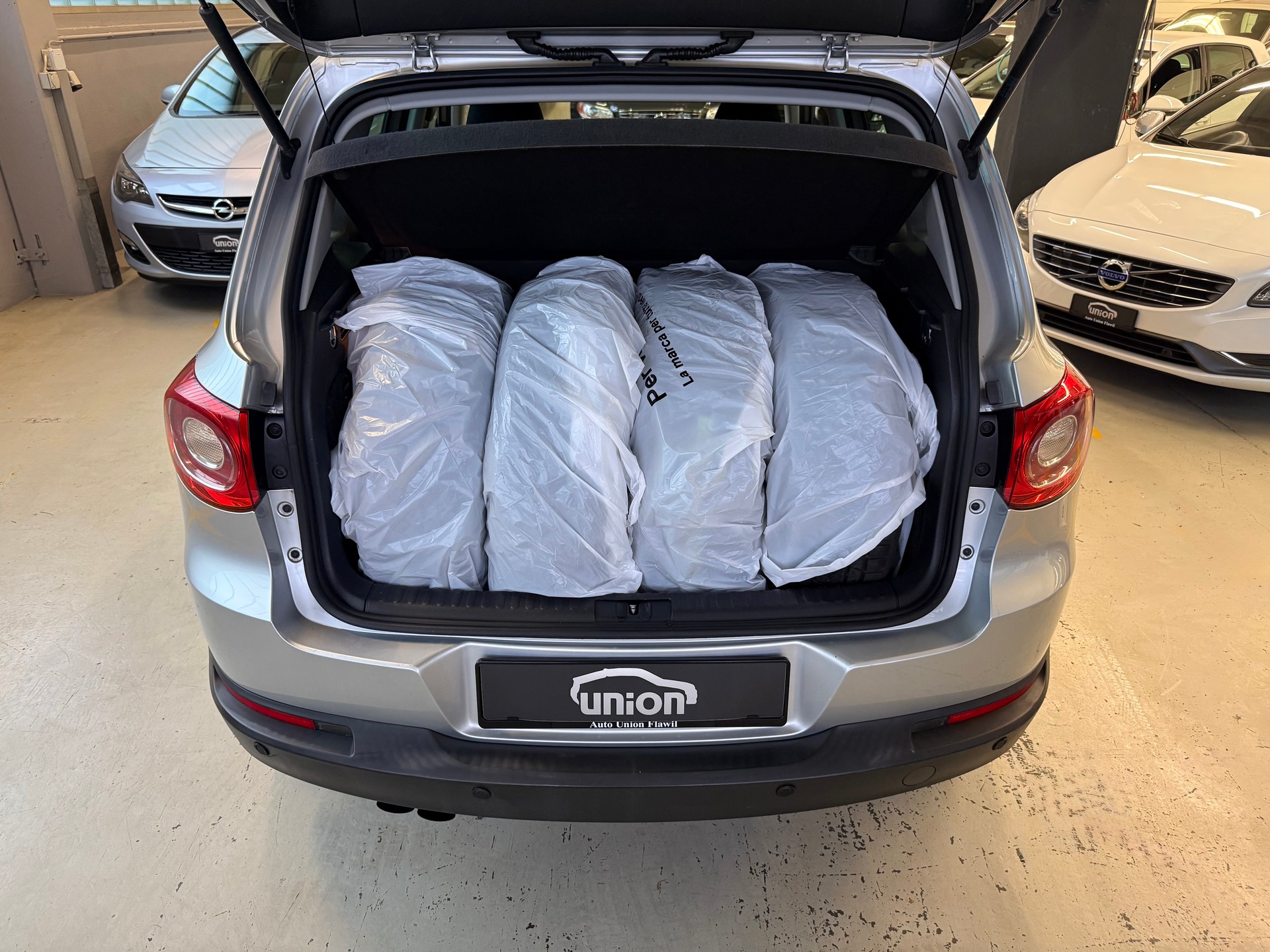 VW Tiguan 2.0 TSI Sport&Style-image-8