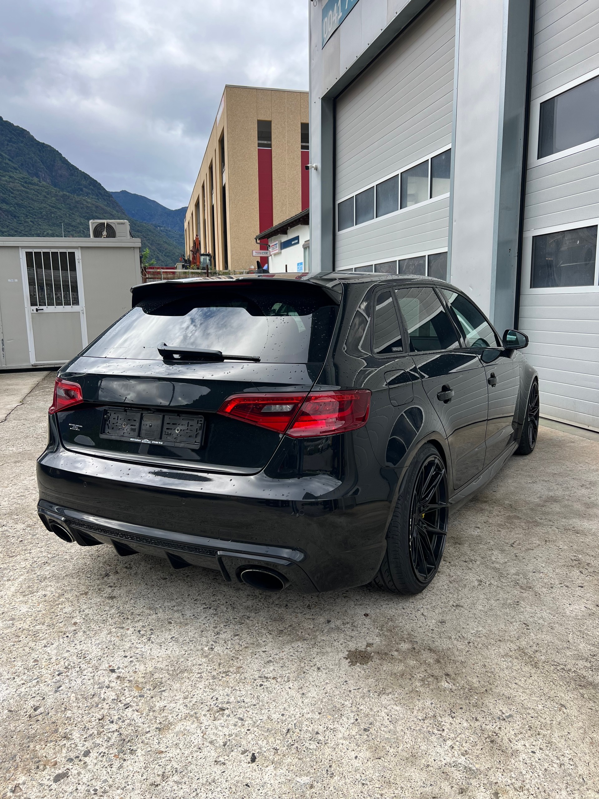 AUDI RS3 2.5 TSI quattro S-tronic-image-6