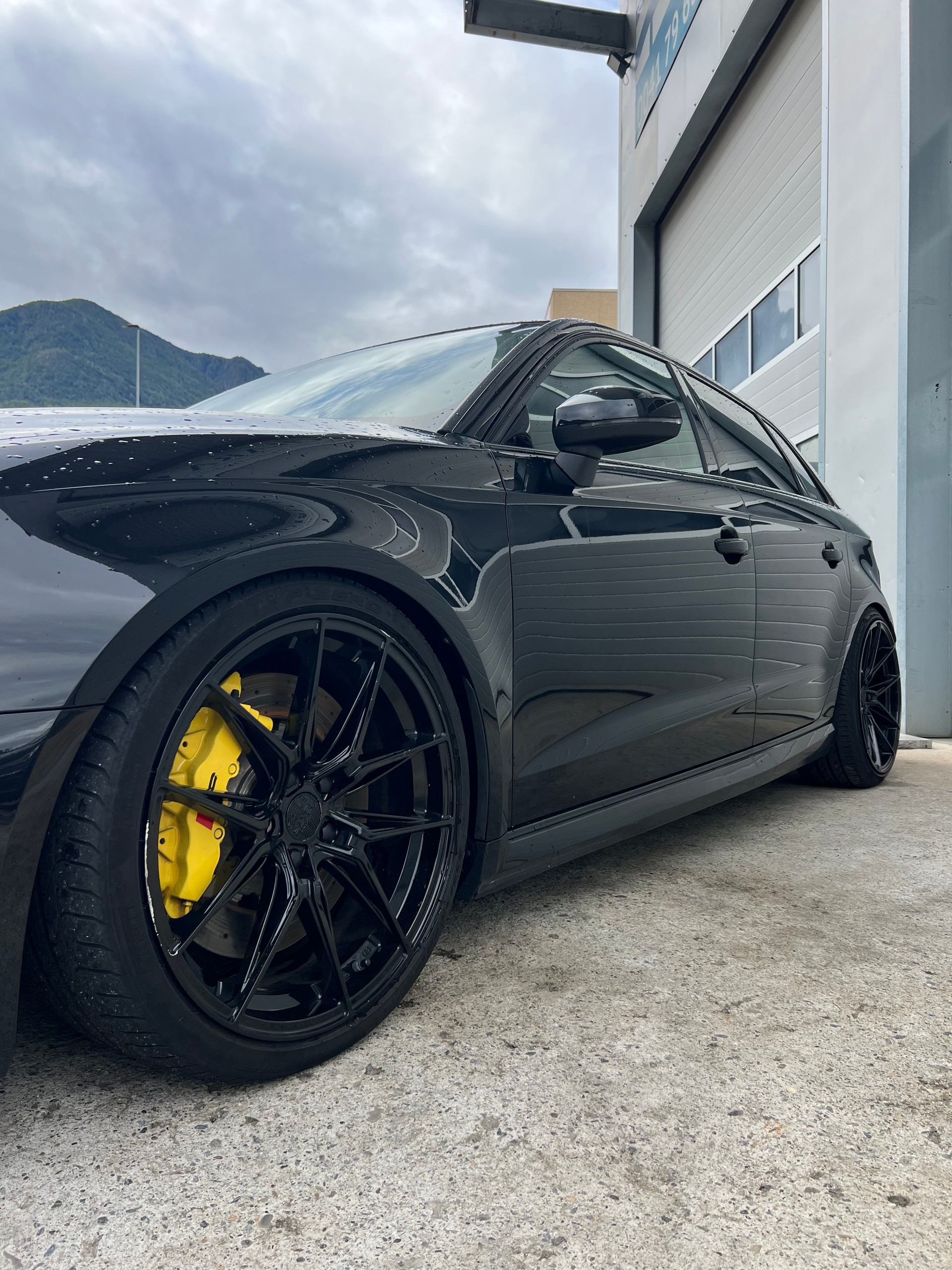 AUDI RS3 2.5 TSI quattro S-tronic-image-3